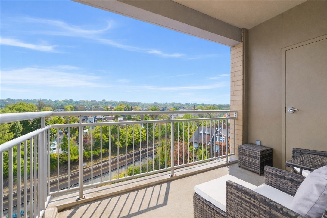 5570 CentreAvenue 400