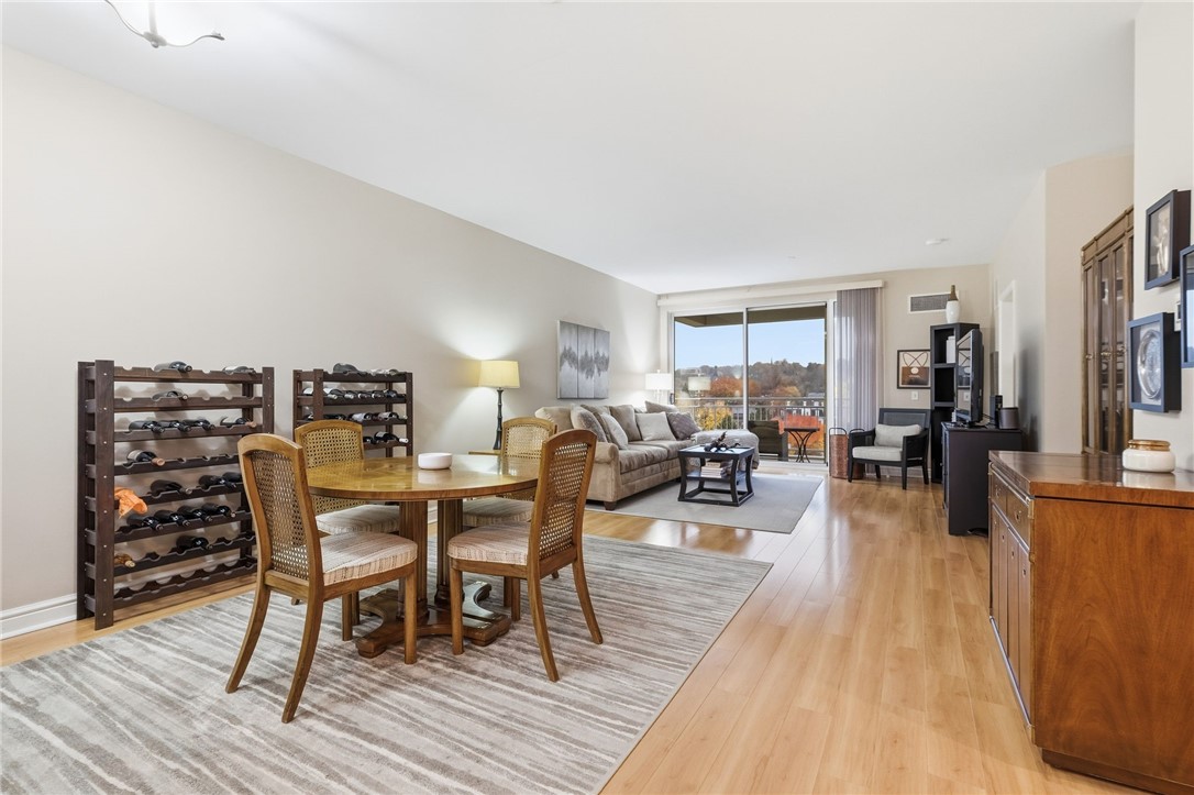 5570 CentreAvenue 400