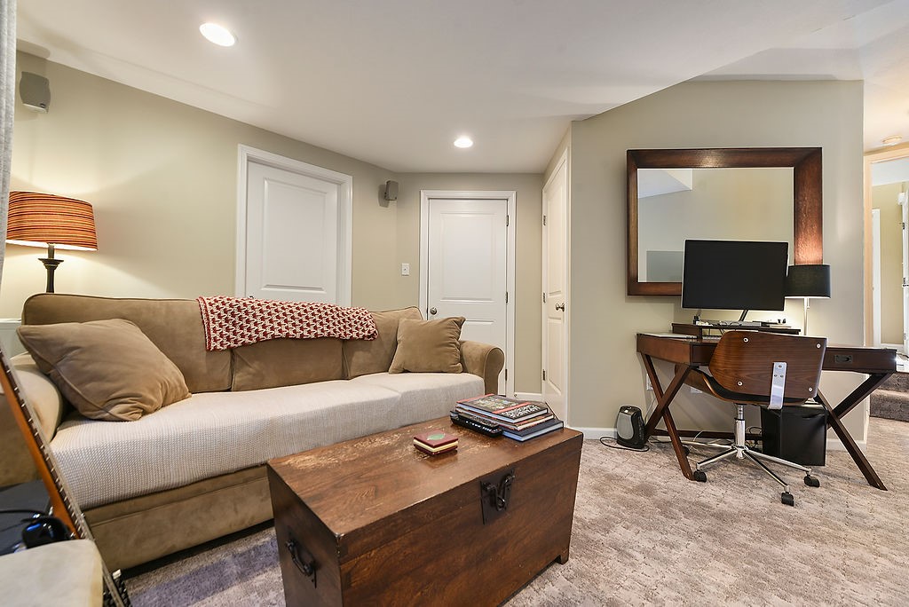 3095 Raintree Drive