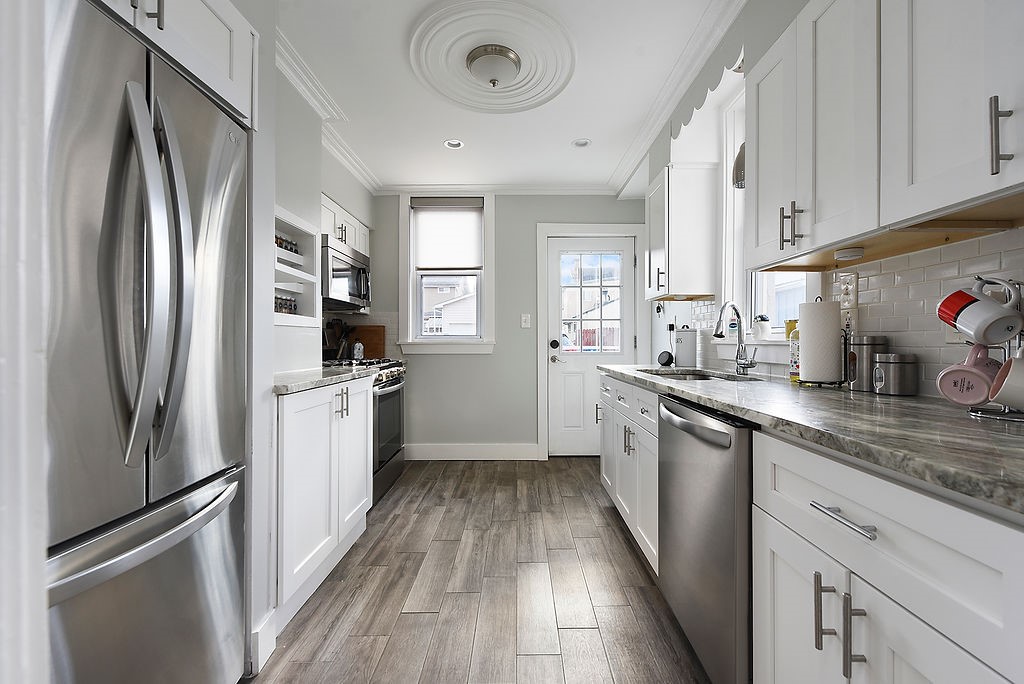 6906 Standish Street