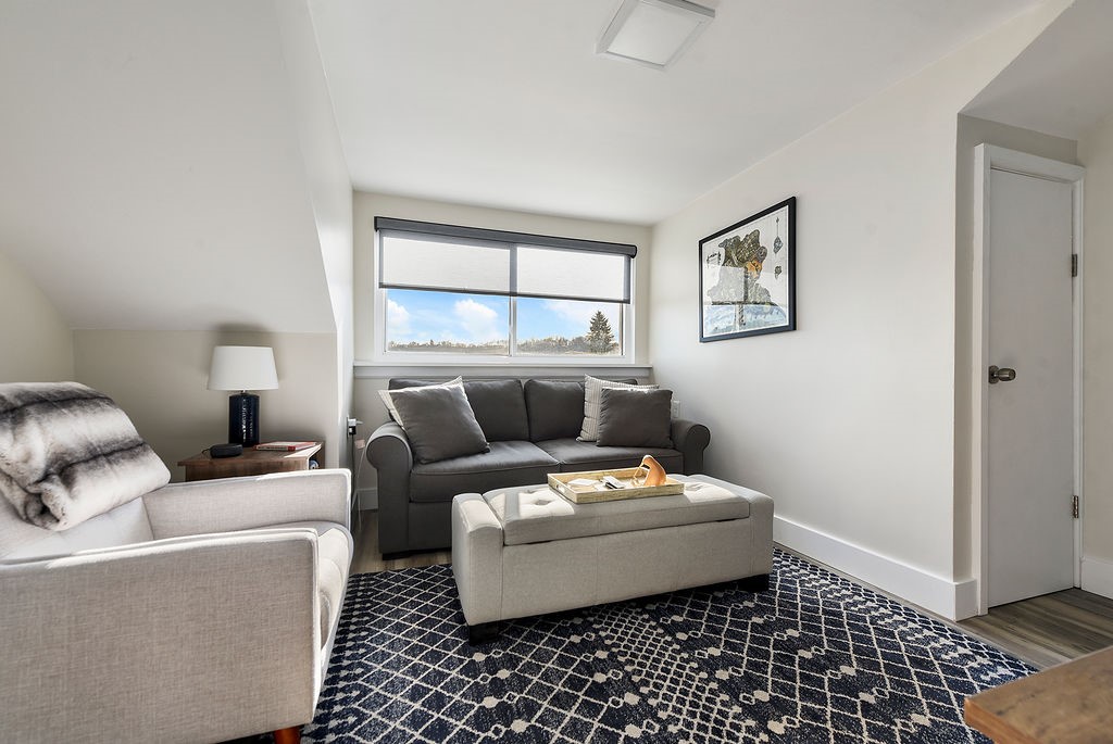 6906 Standish Street