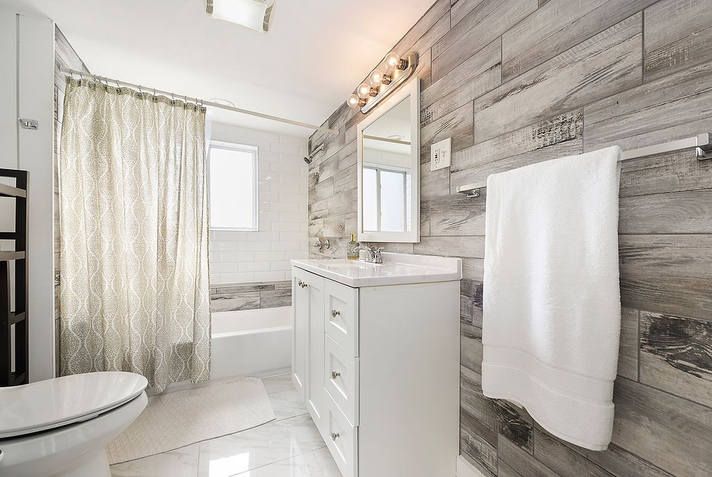 6906 Standish Street