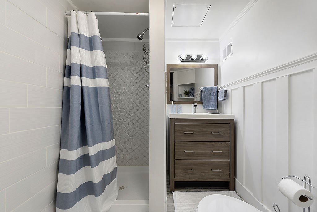 6906 Standish Street