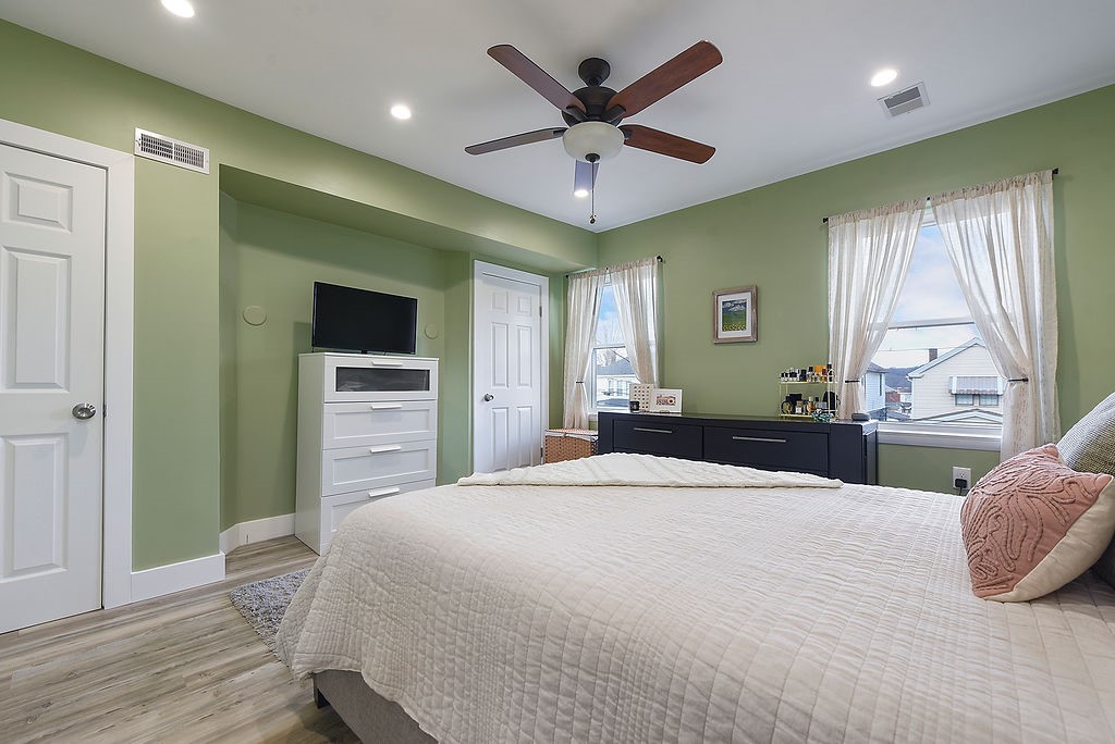 6906 Standish Street