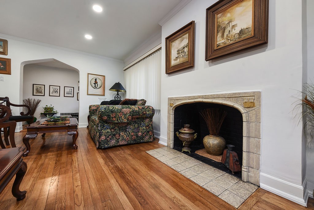 2205 Beechwood Blvd.