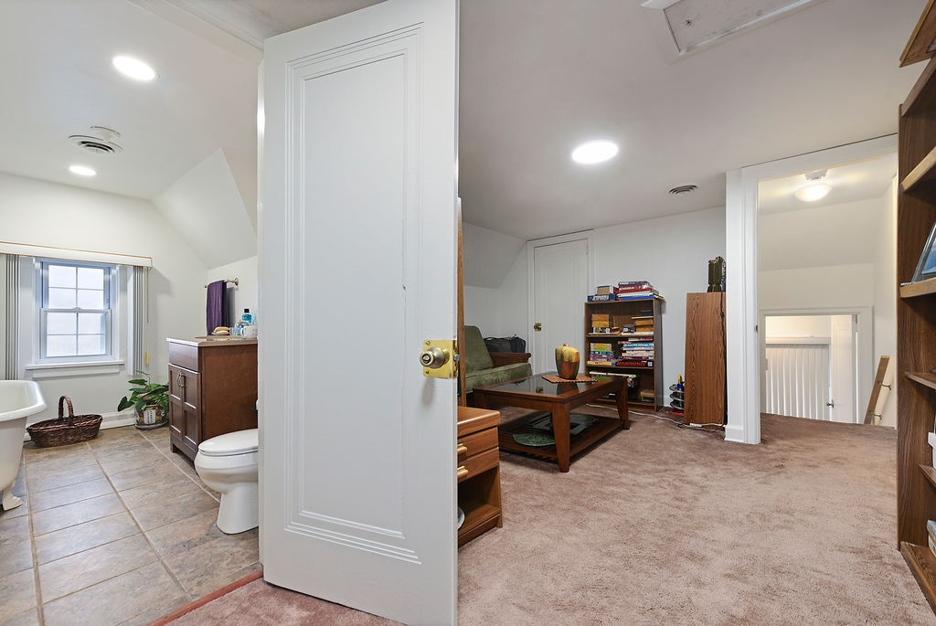 2205 Beechwood Blvd.