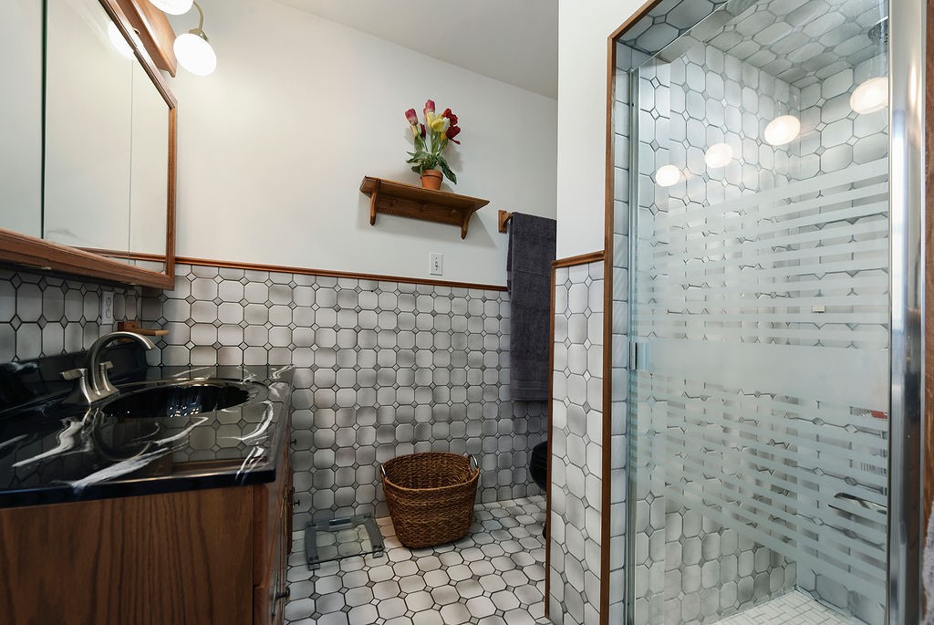 2205 Beechwood Blvd.