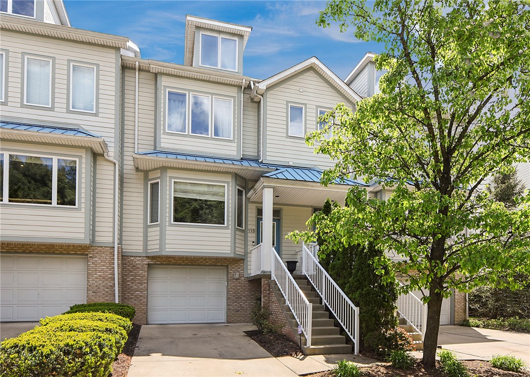 115 Saint Charles Ct