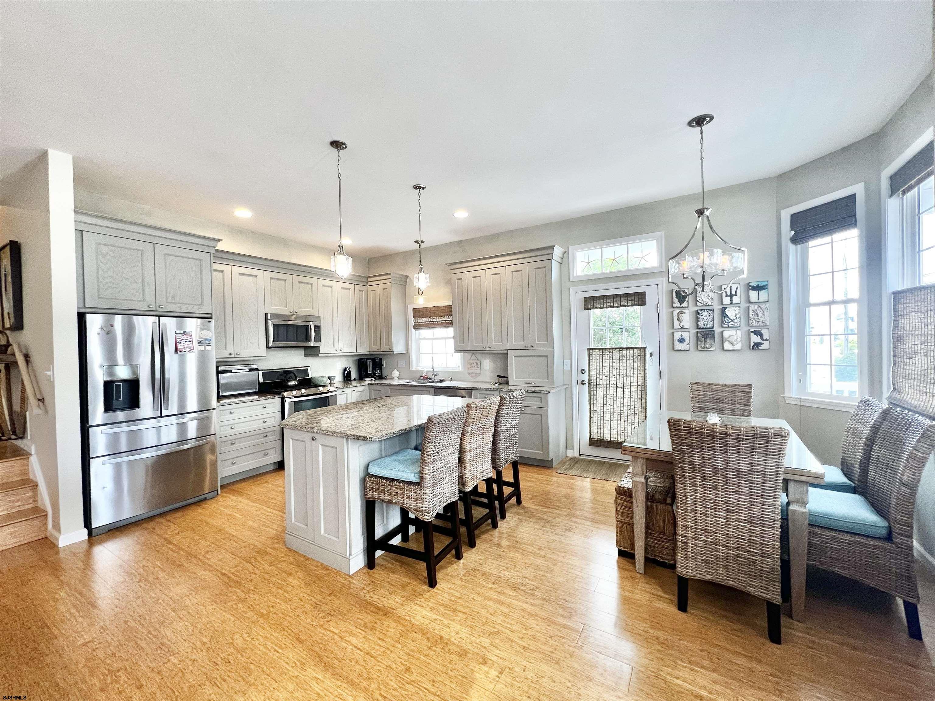 4221 Asbury Ave Unit: 1