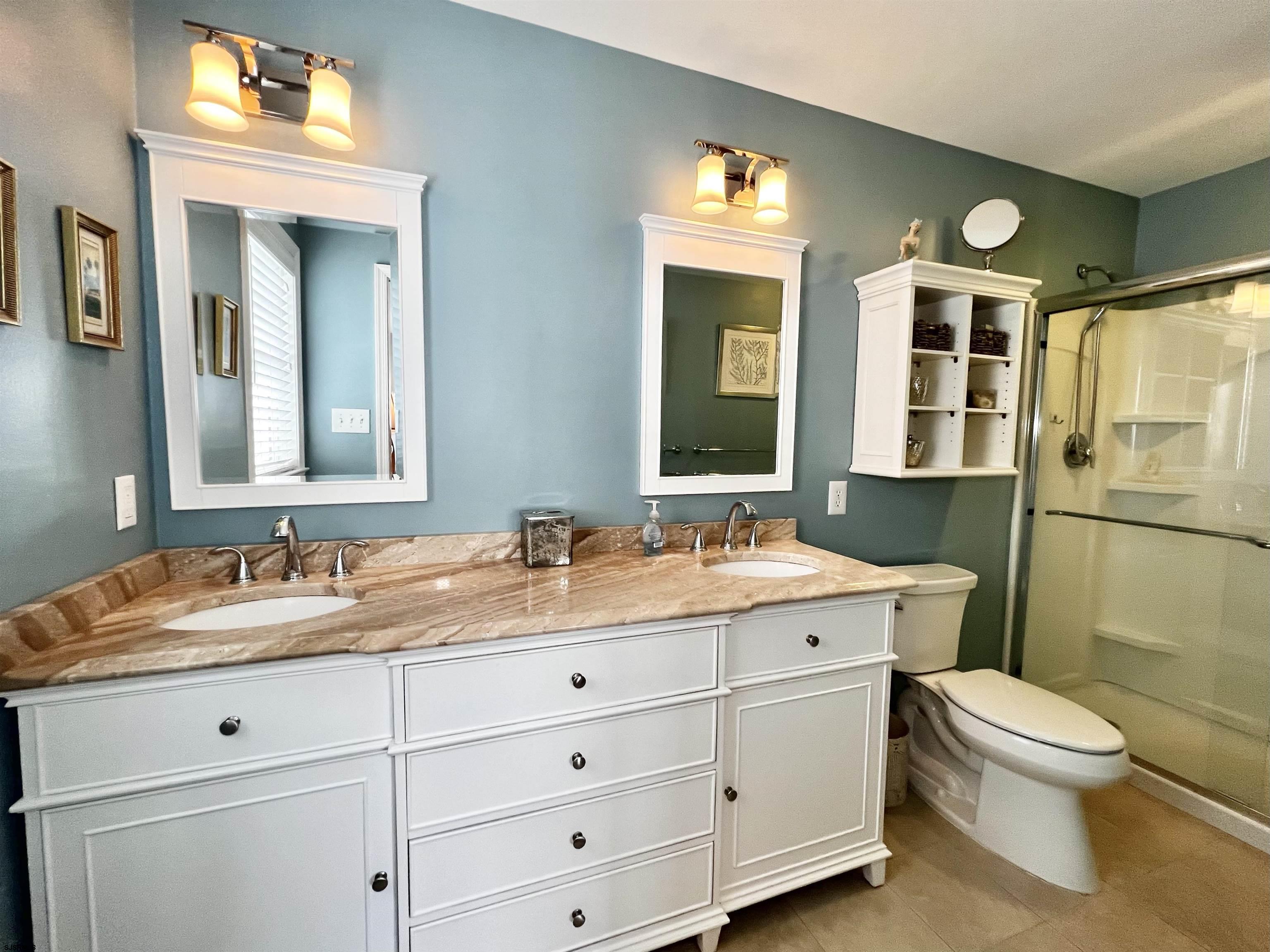 4221 Asbury Ave Unit: 1