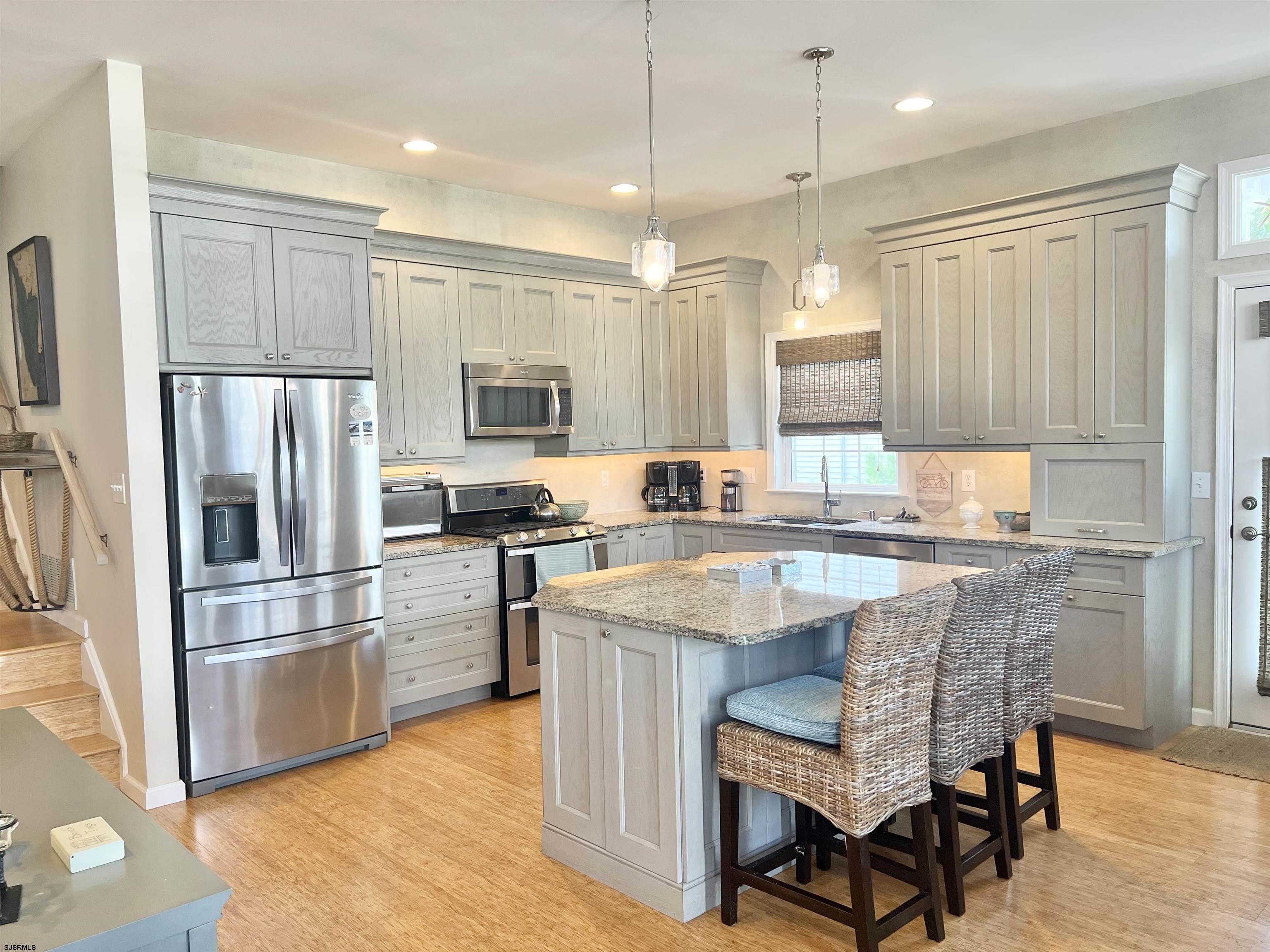 4221 Asbury Ave Unit: 1