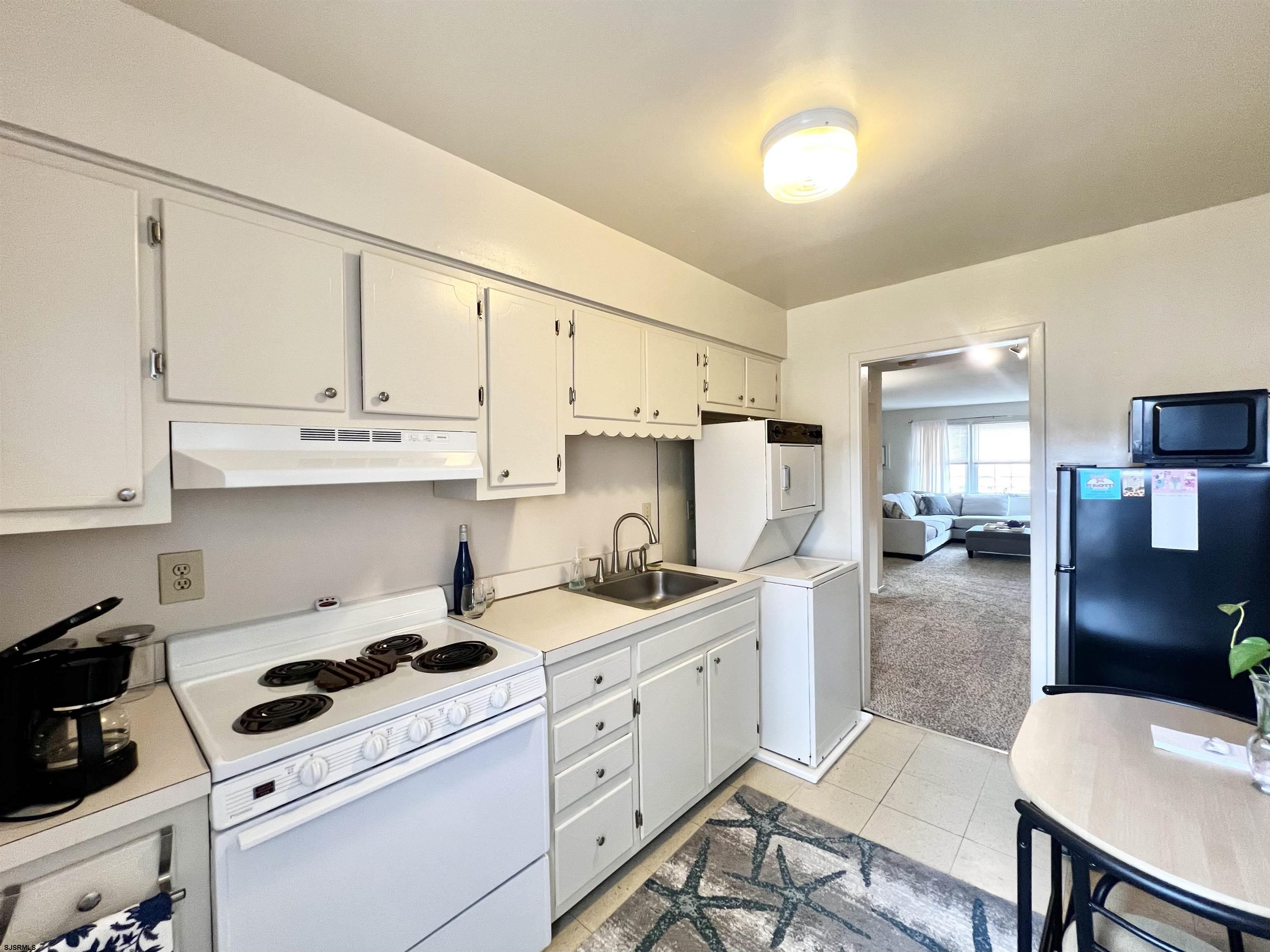 705 N Dudley Ave Unit: D10