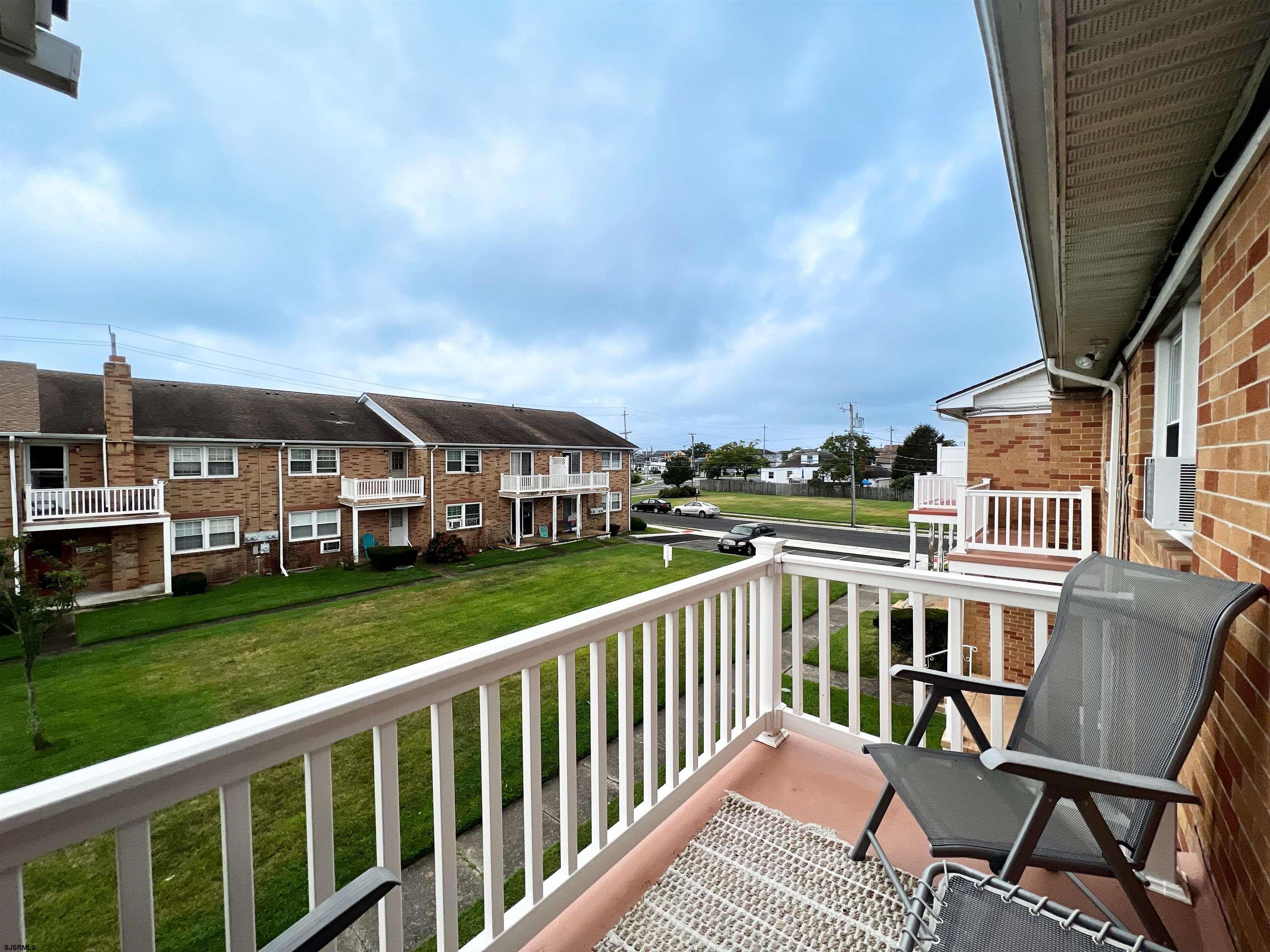 705 N Dudley Ave Unit: D10