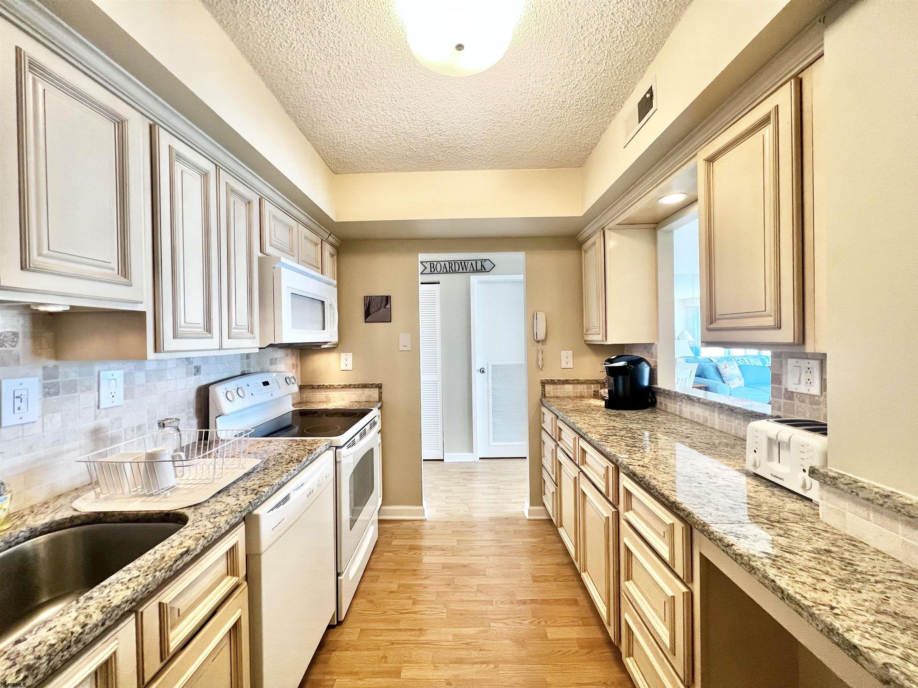 322 Boardwalk Unit: 707