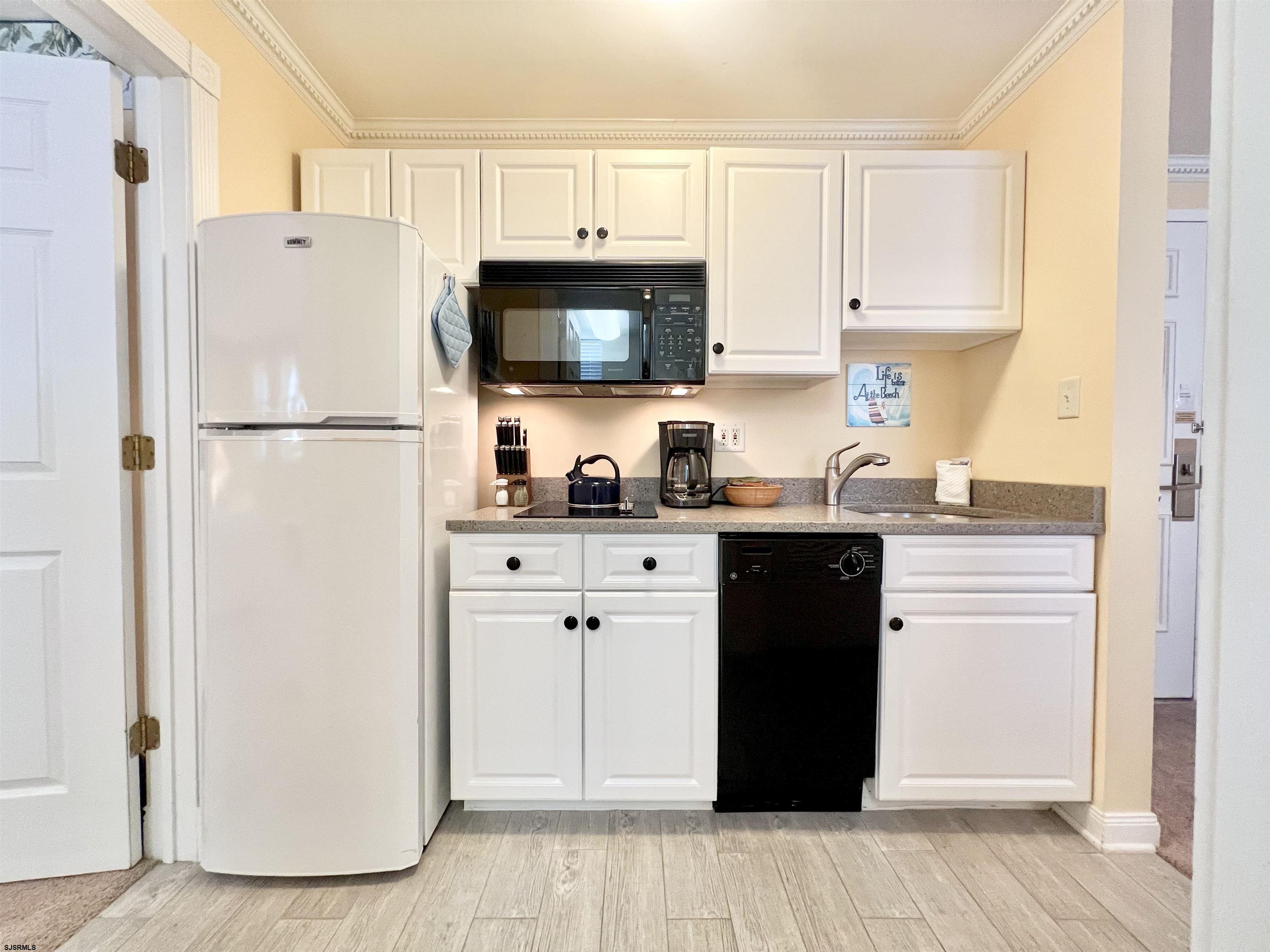 719 E 11th Street Unit: 515