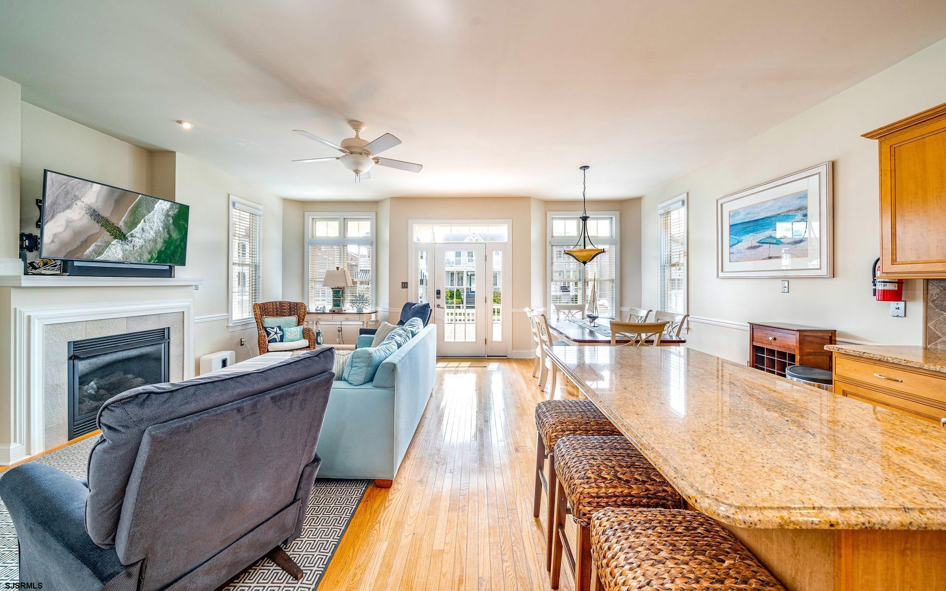 2728 Asbury Ave Unit: 1