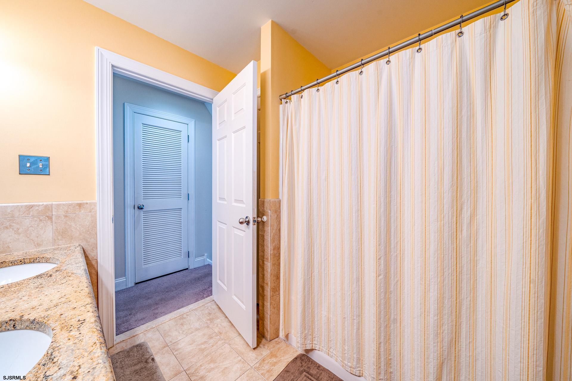 2728 Asbury Ave Unit: 1