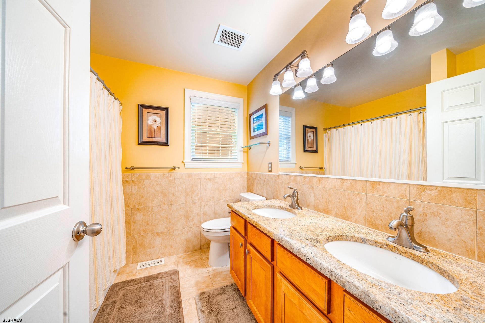 2728 Asbury Ave Unit: 1