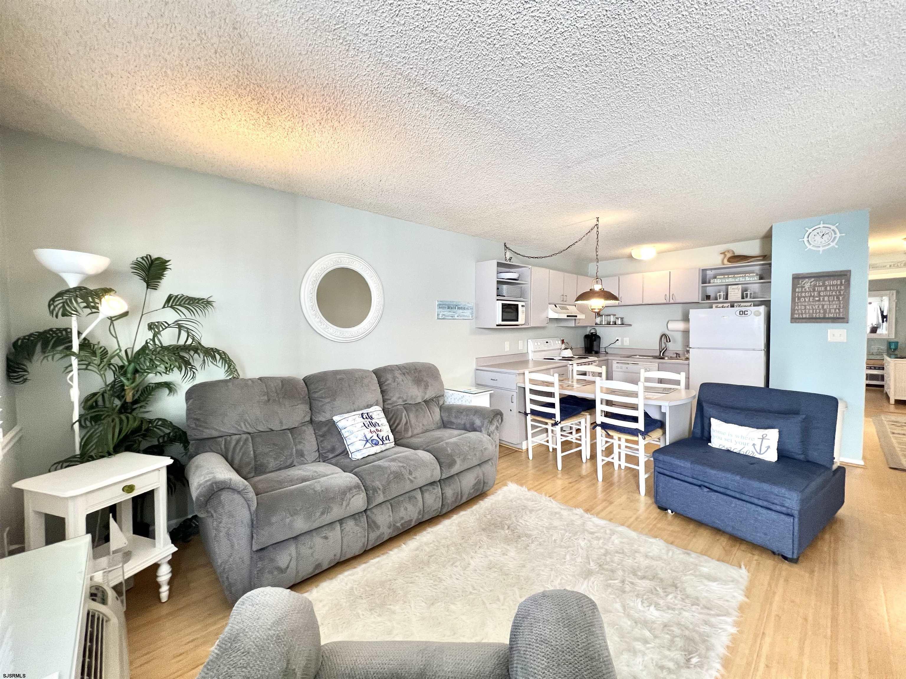 1008 Wesley Ave Unit: 201