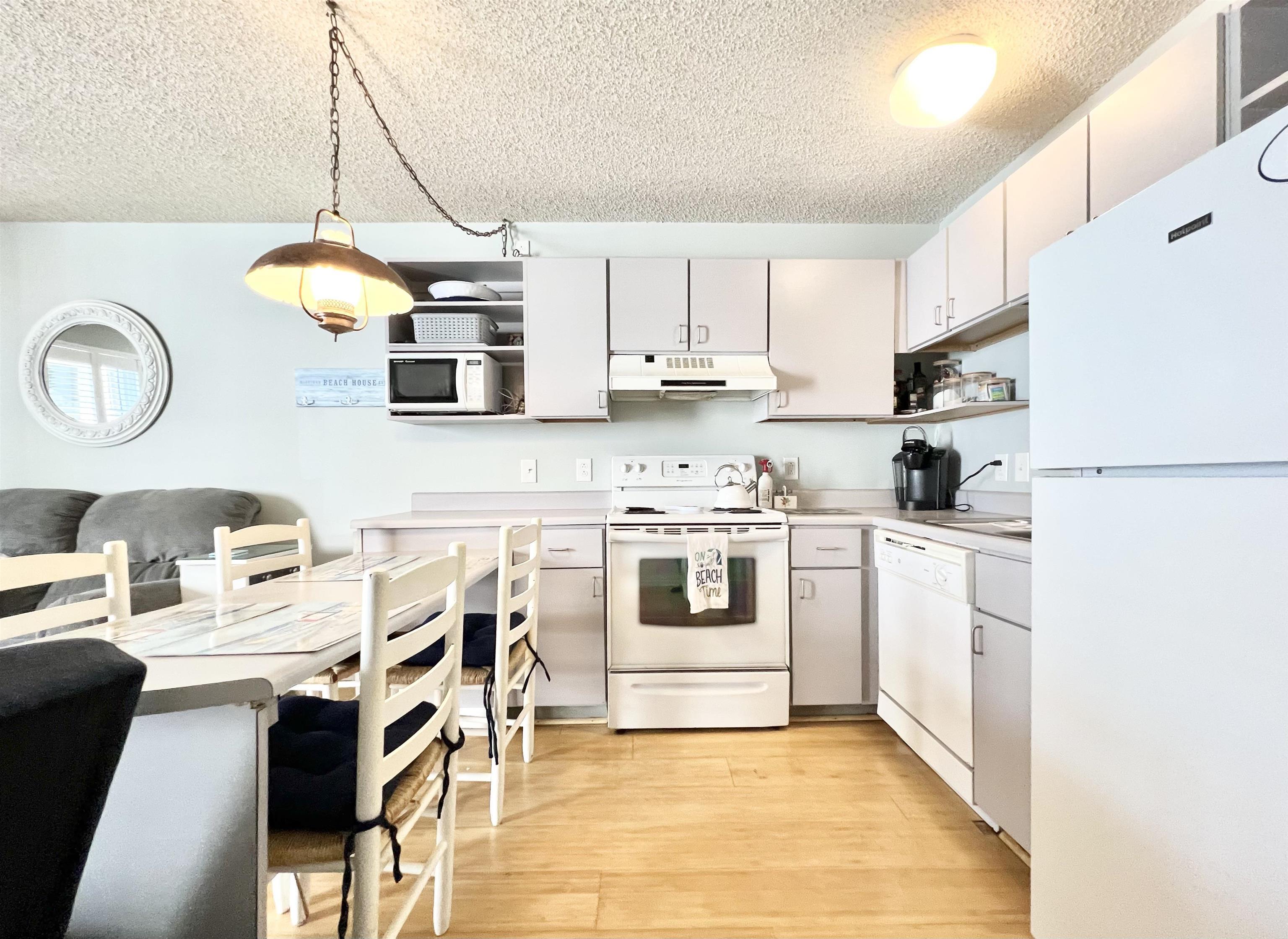 1008 Wesley Ave Unit: 201