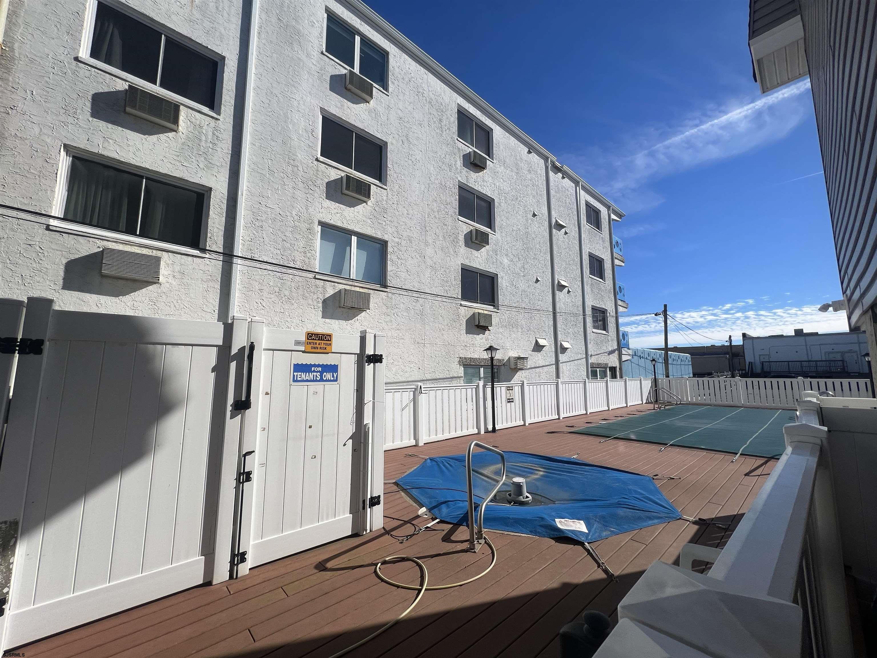 853-71 Plymouth Pl Unit: 10