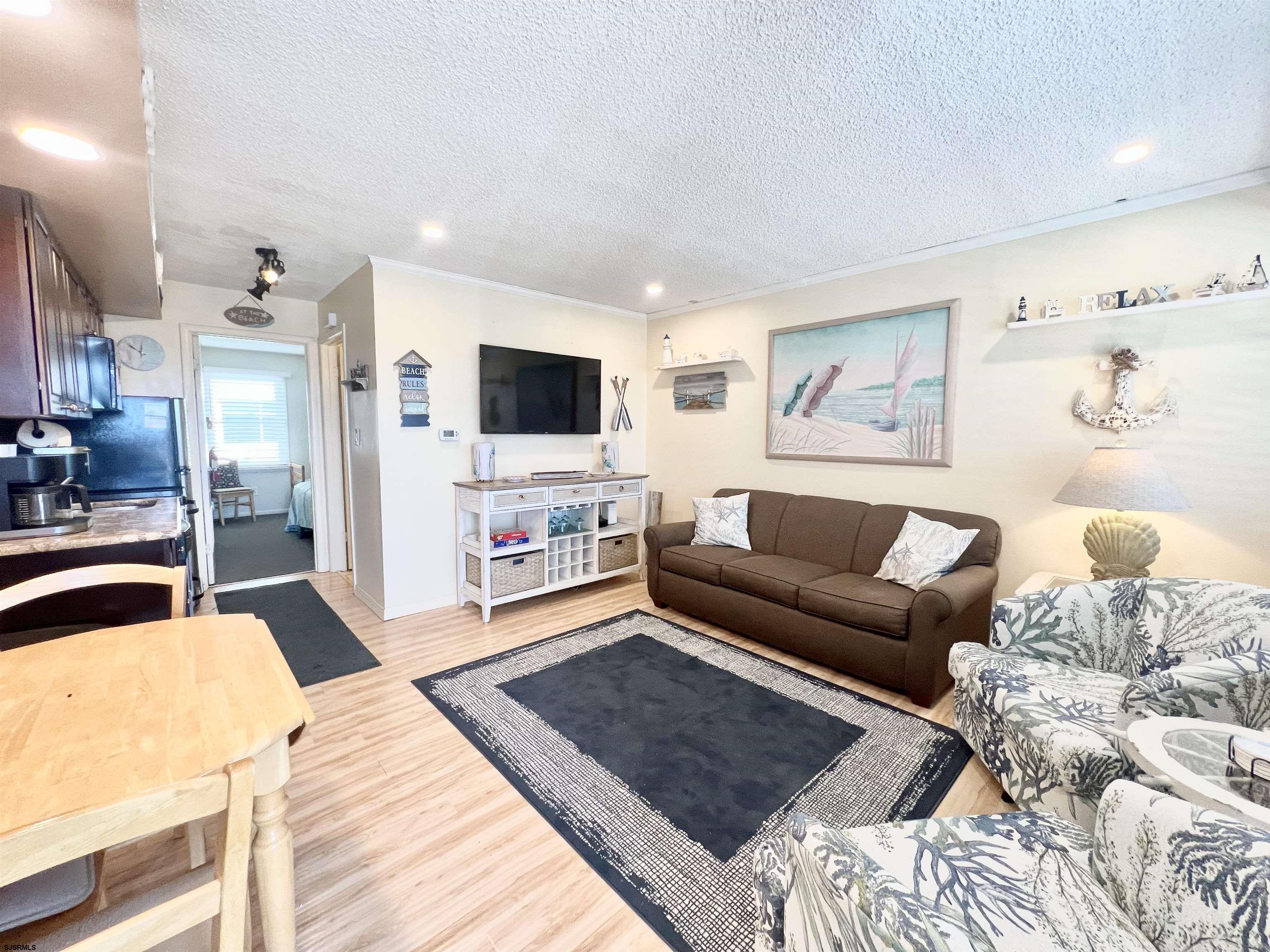 853-71 Plymouth Pl Unit: 10