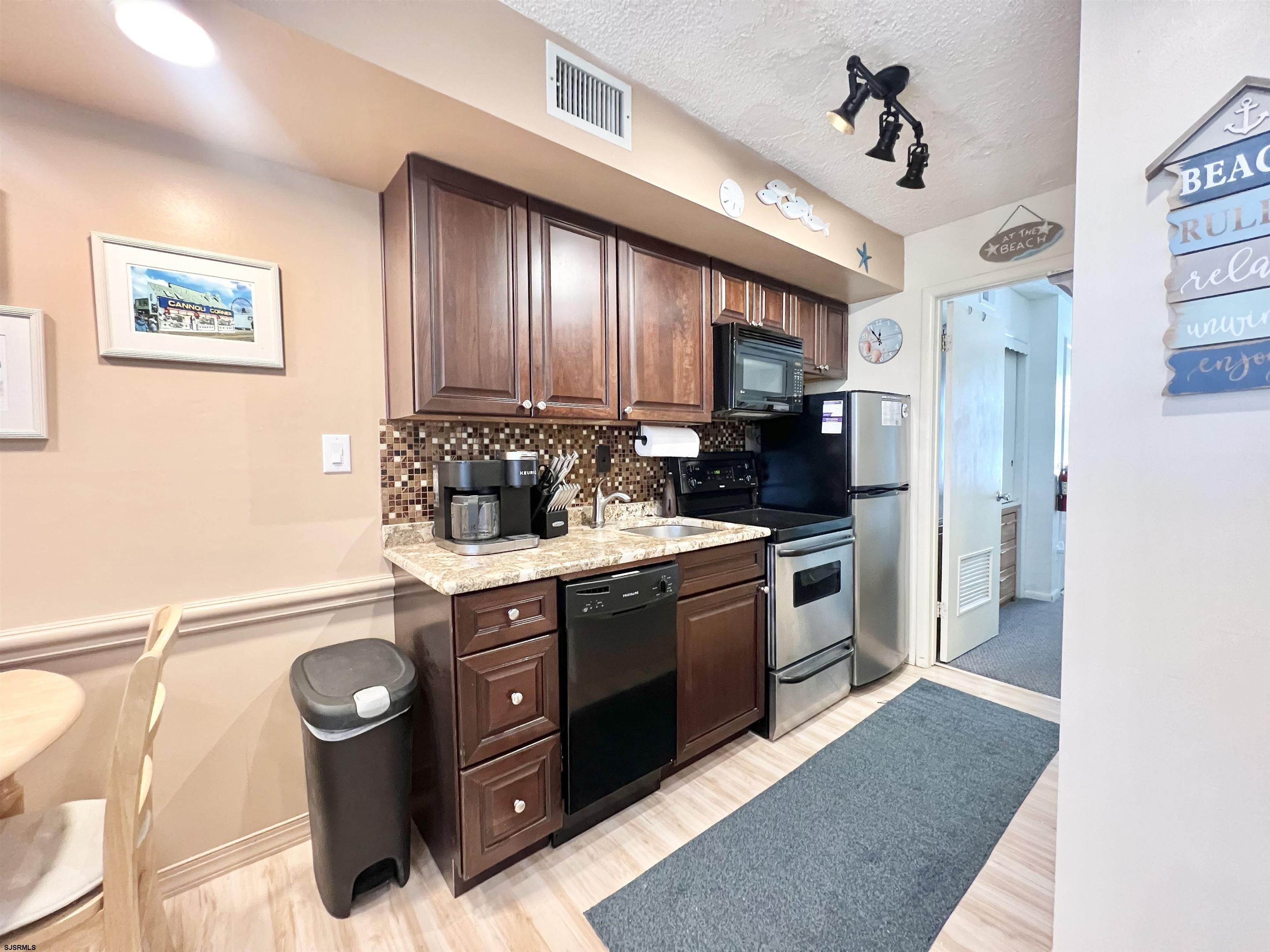 853-71 Plymouth Pl Unit: 10