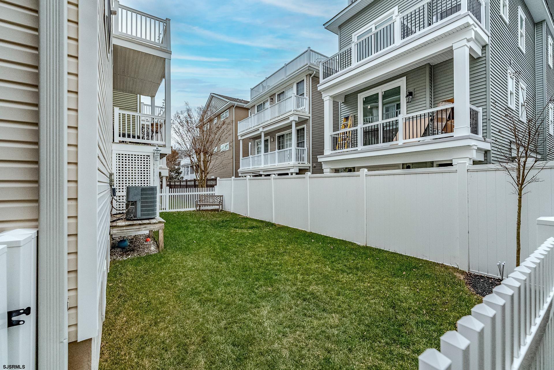 822 2nd Street Unit: 1