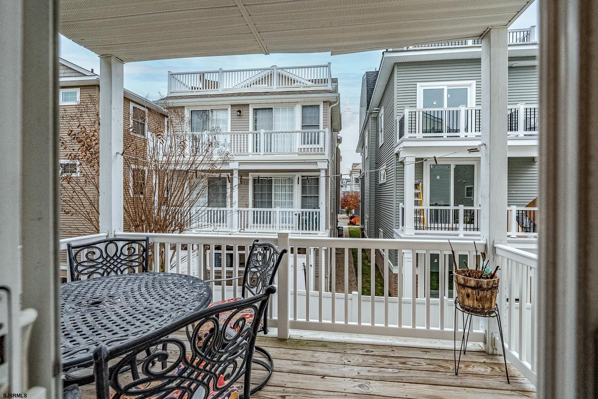 822 2nd Street Unit: 1