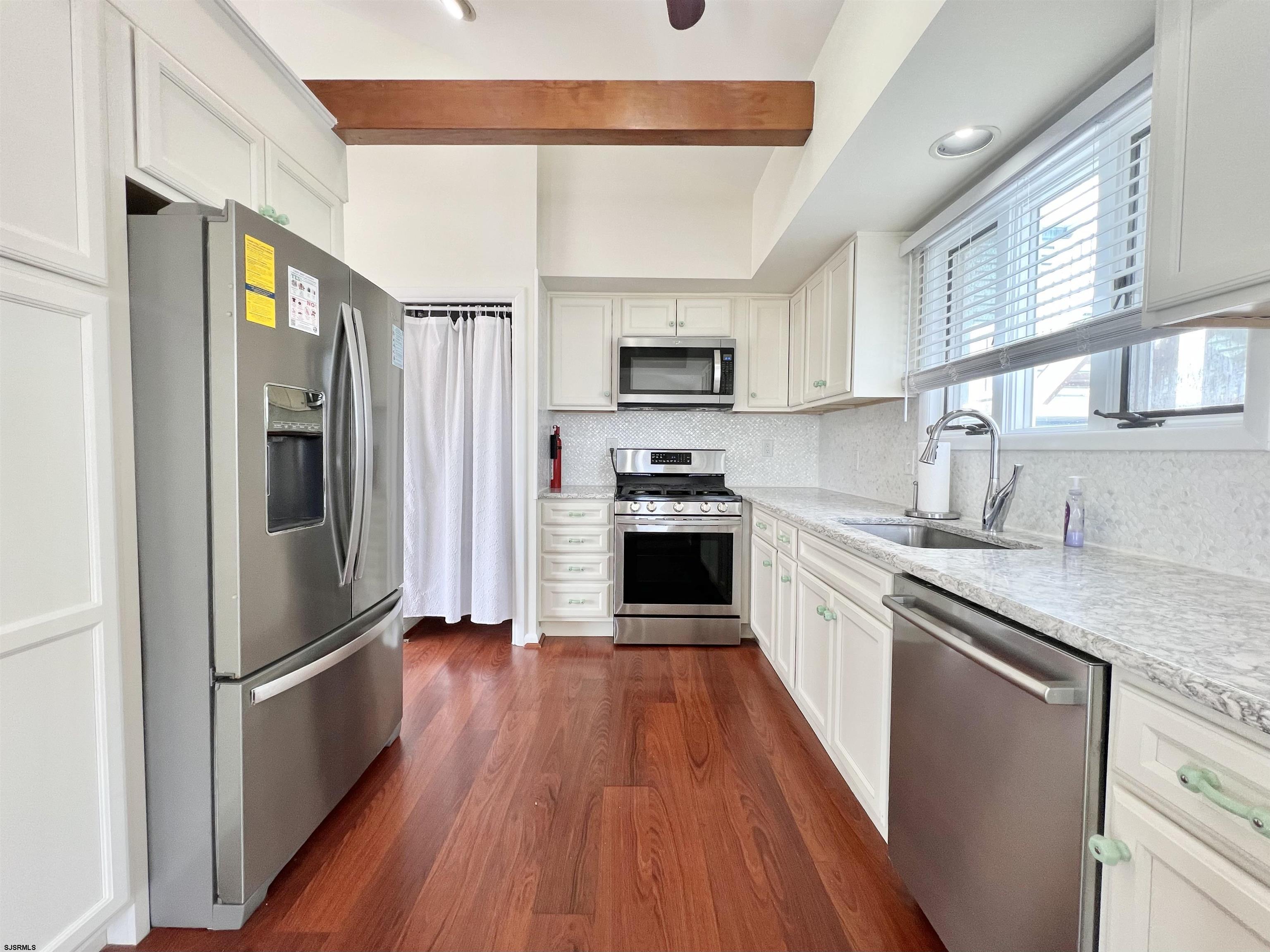 2962 West Ave Unit: 2