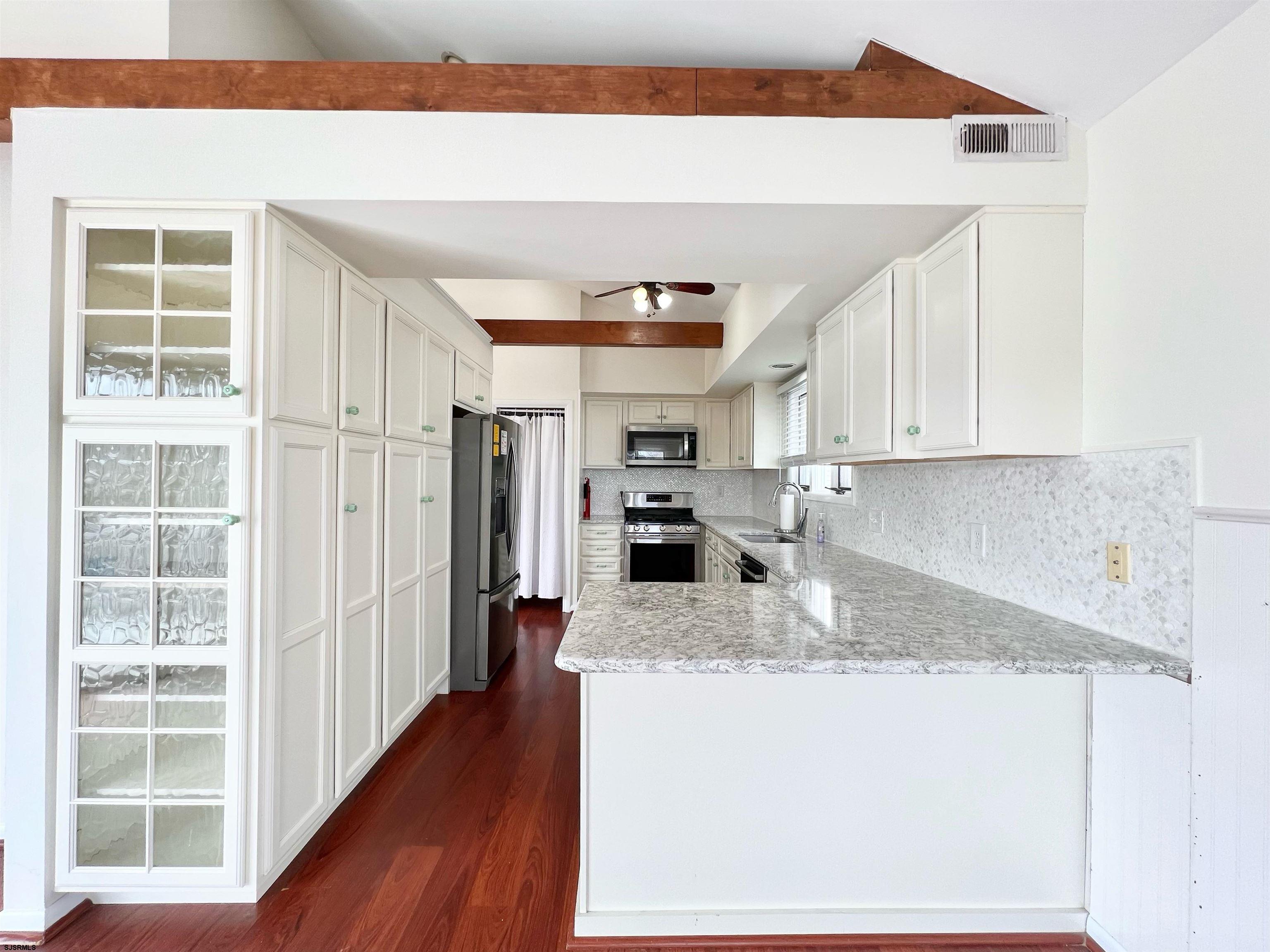 2962 West Ave Unit: 2