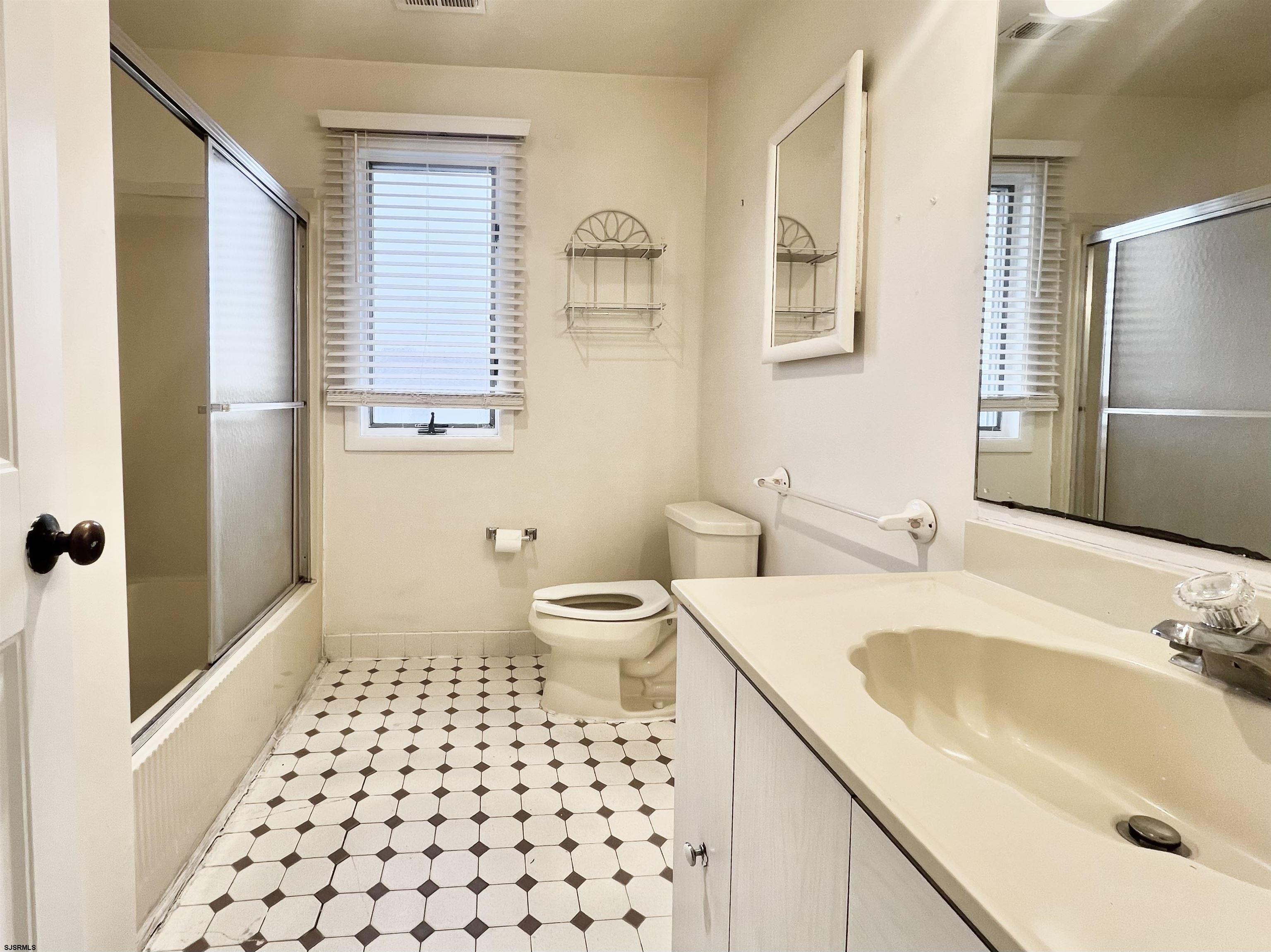 2962 West Ave Unit: 2