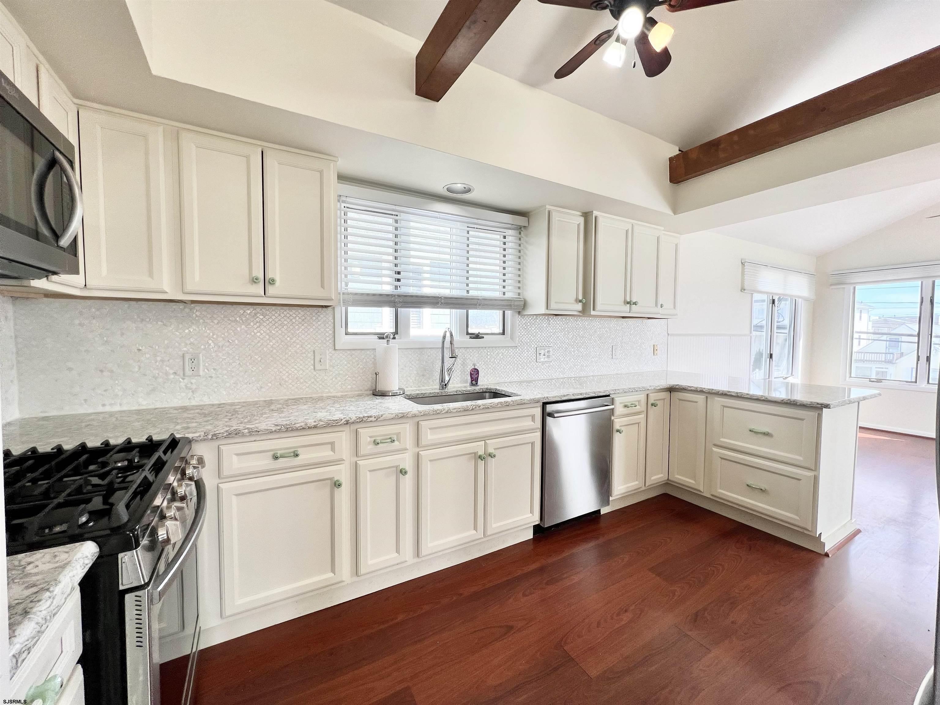 2962 West Ave Unit: 2