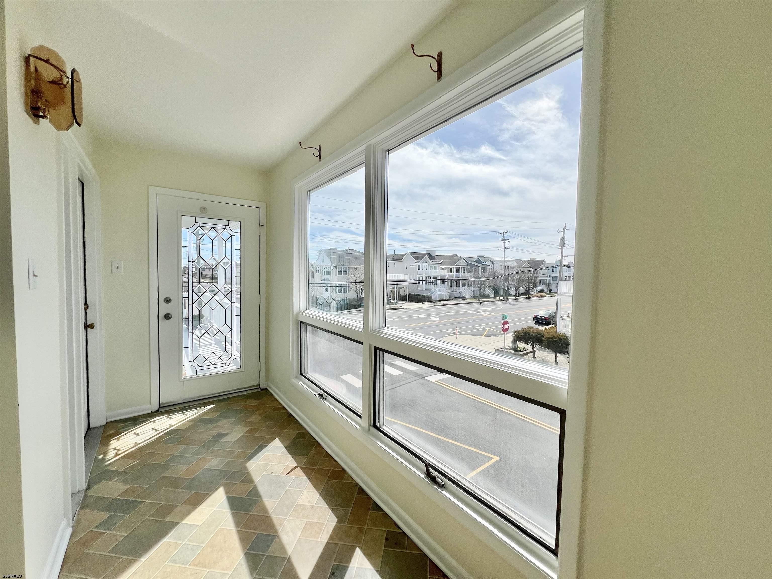 2962 West Ave Unit: 2