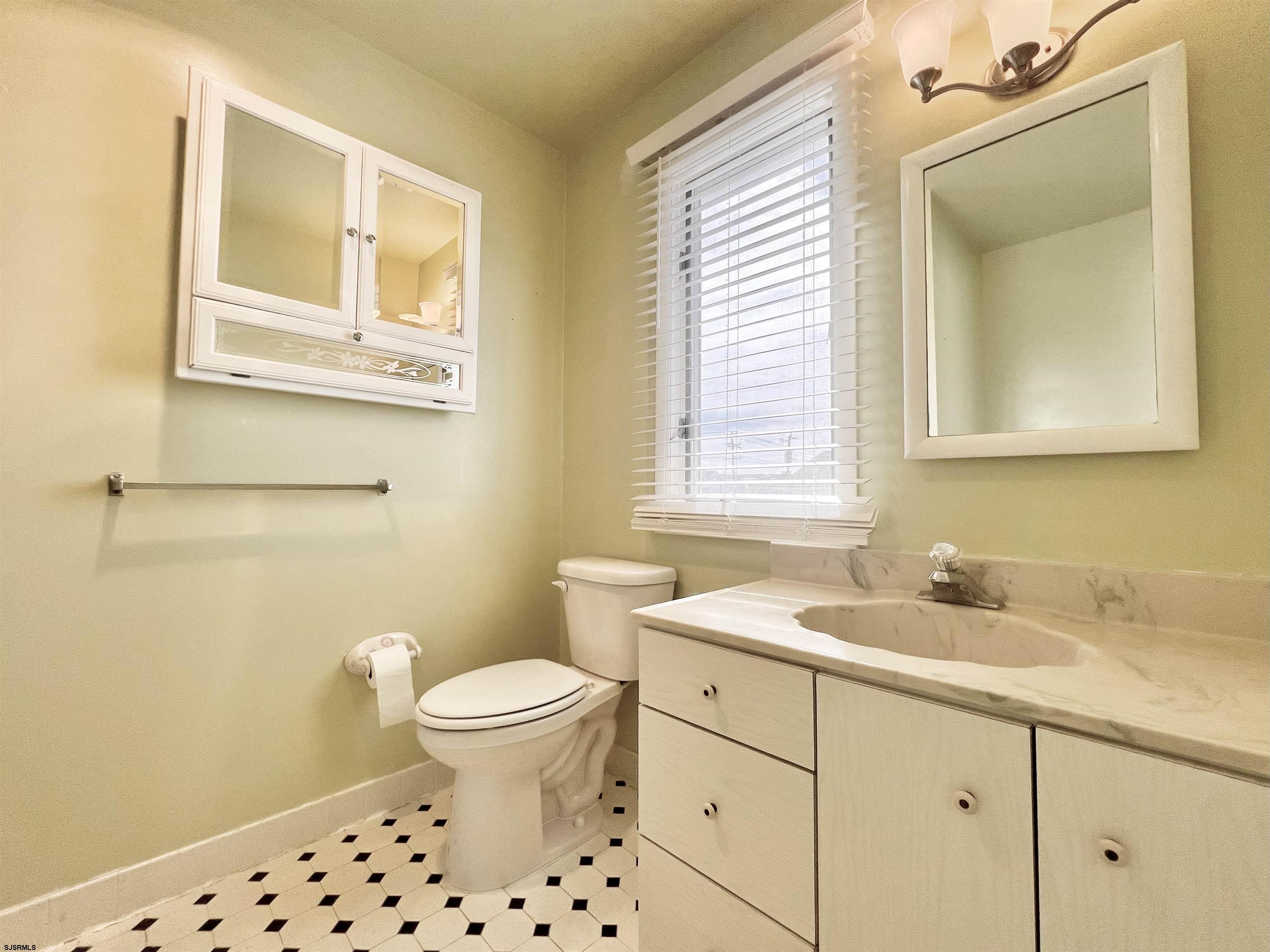 2962 West Ave Unit: 2