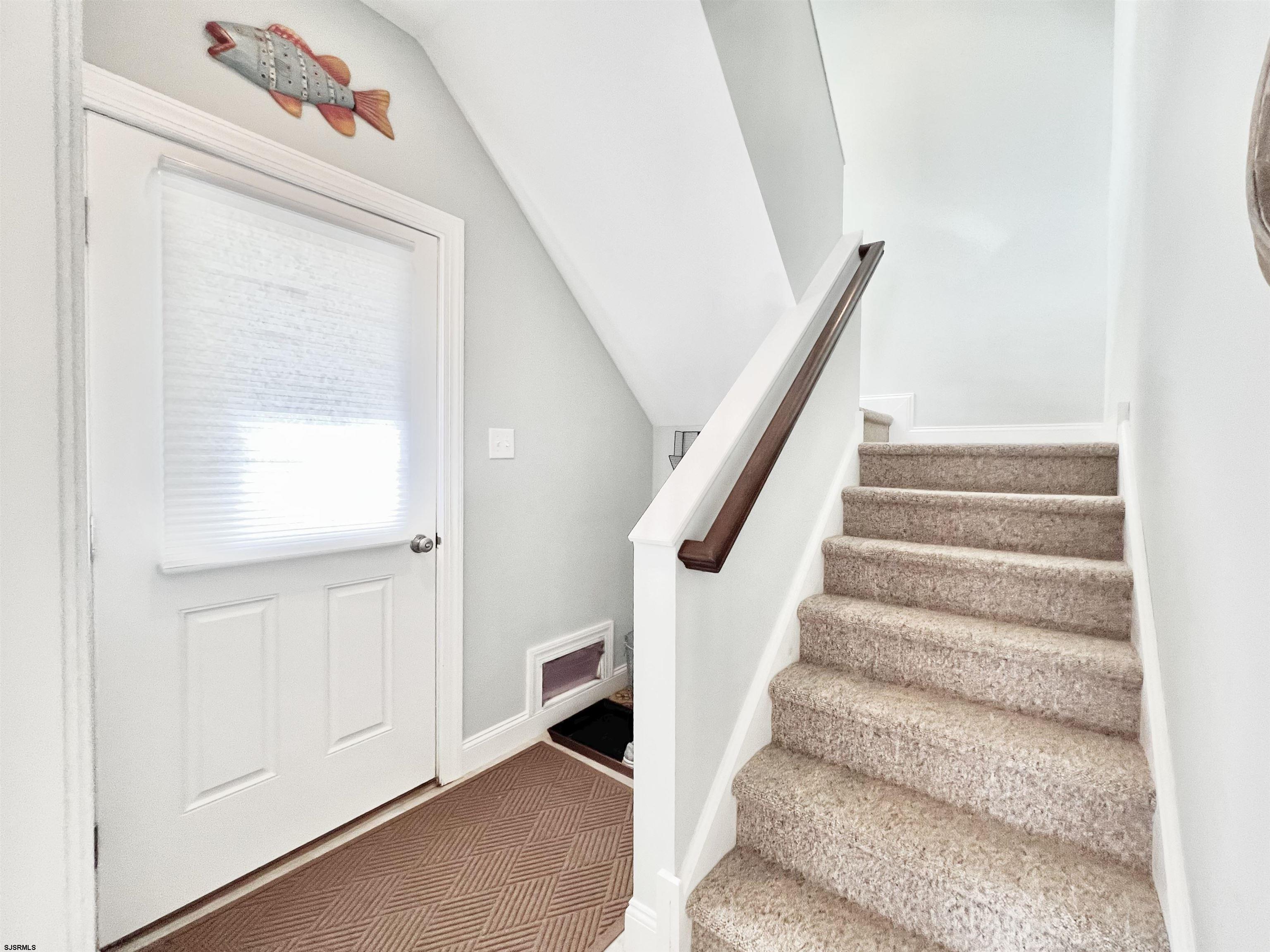 1611 Asbury Ave Unit: 2