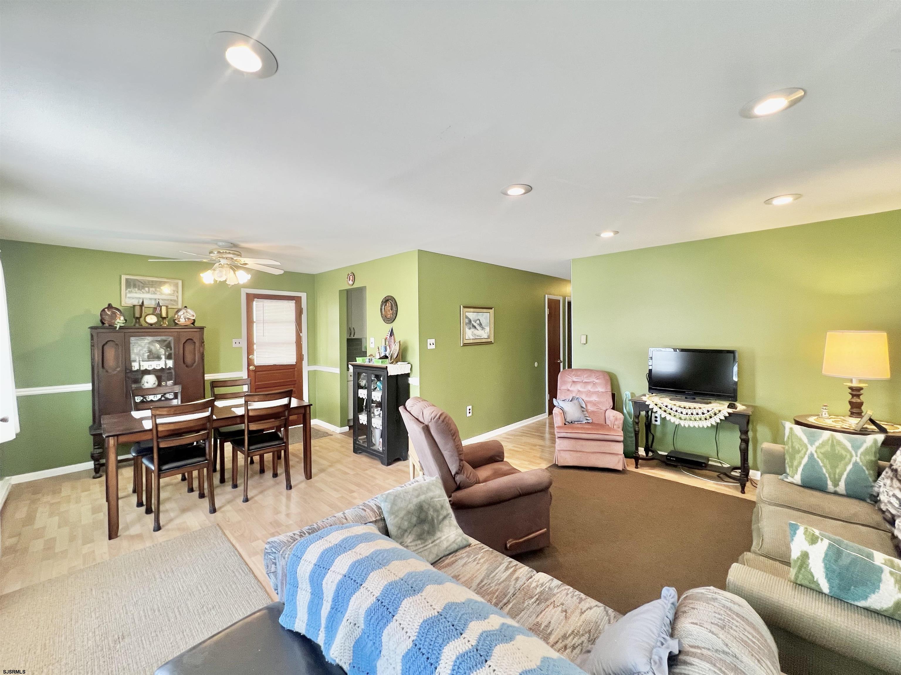 3236 West Ave Unit: 1