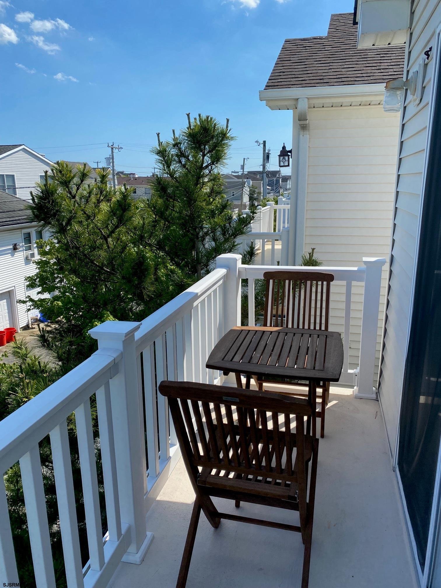 1447 Haven Ave Unit: 2