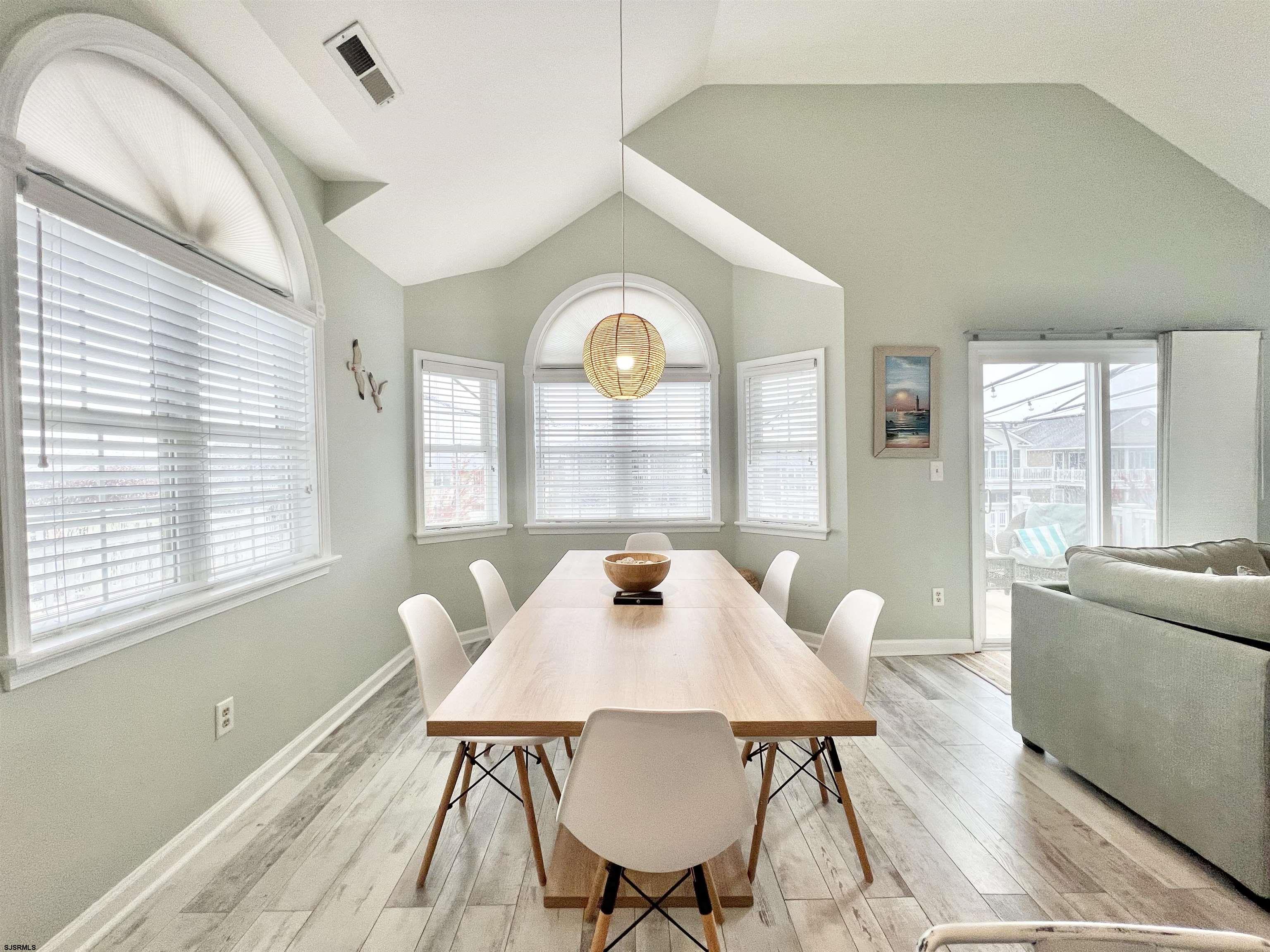 1447 Haven Ave Unit: 2