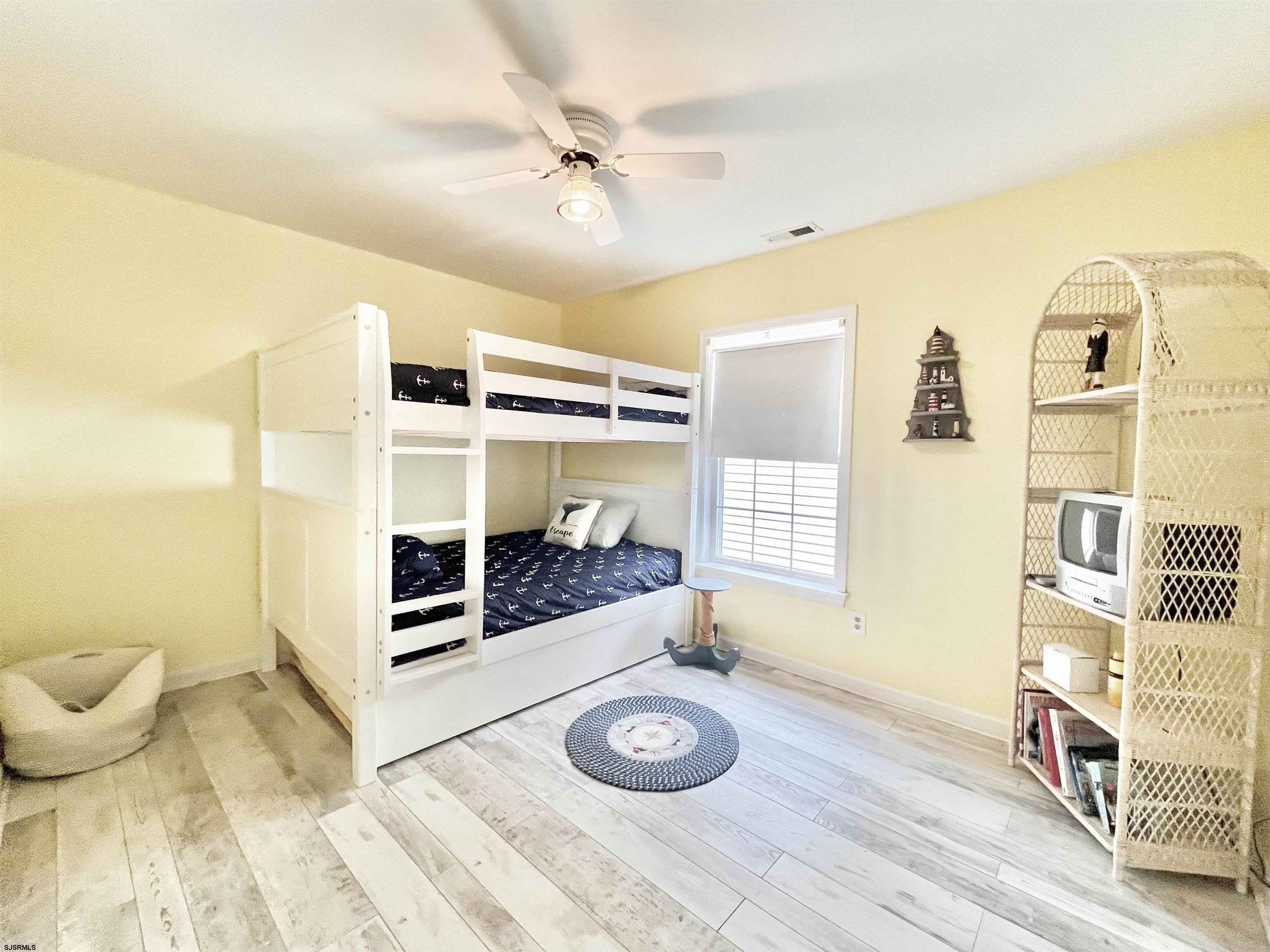 1447 Haven Ave Unit: 2