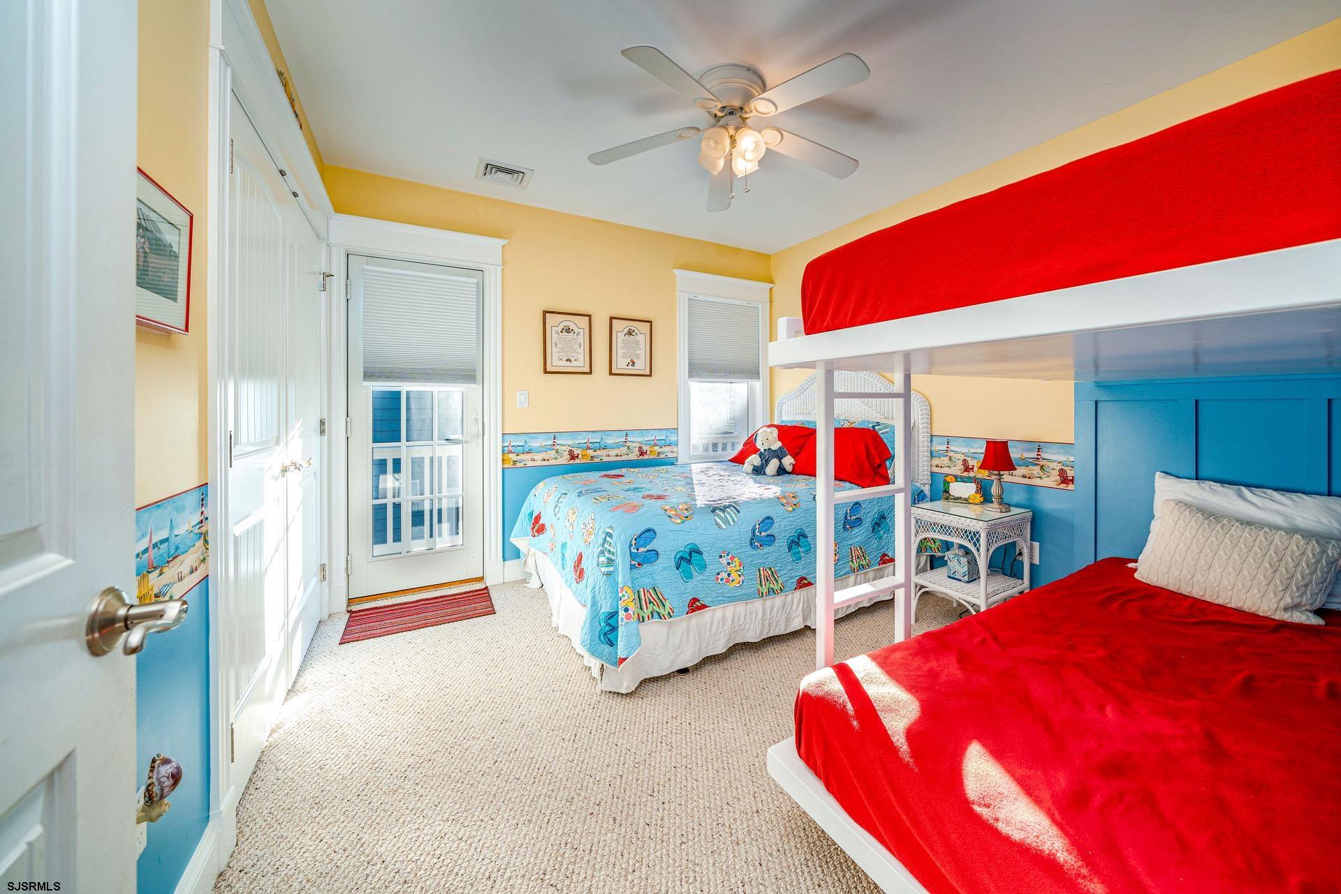 860 Pennlyn Pl Unit: 2nd + 3rd Floor