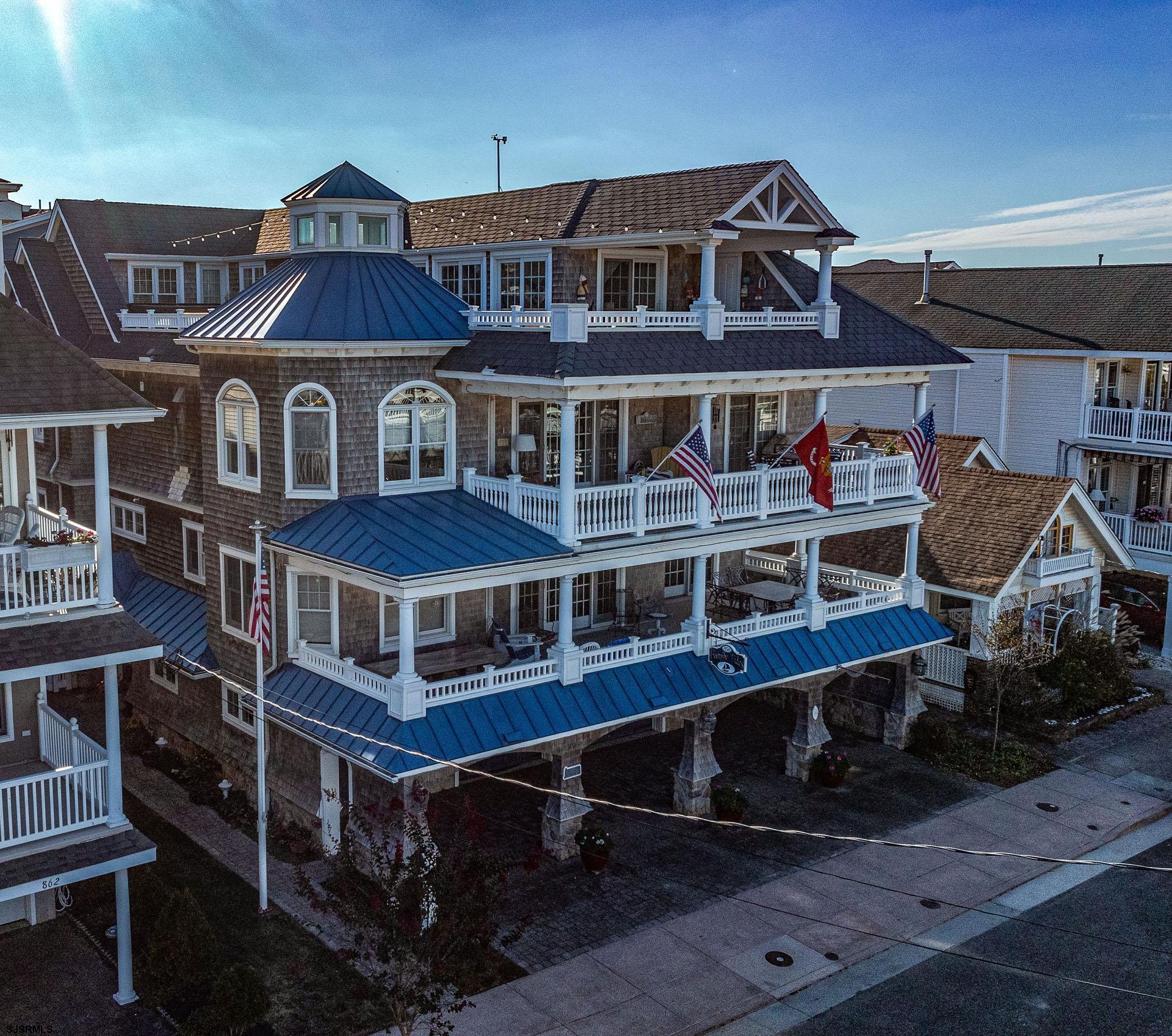 860 Pennlyn Pl Unit: 2nd + 3rd Floor