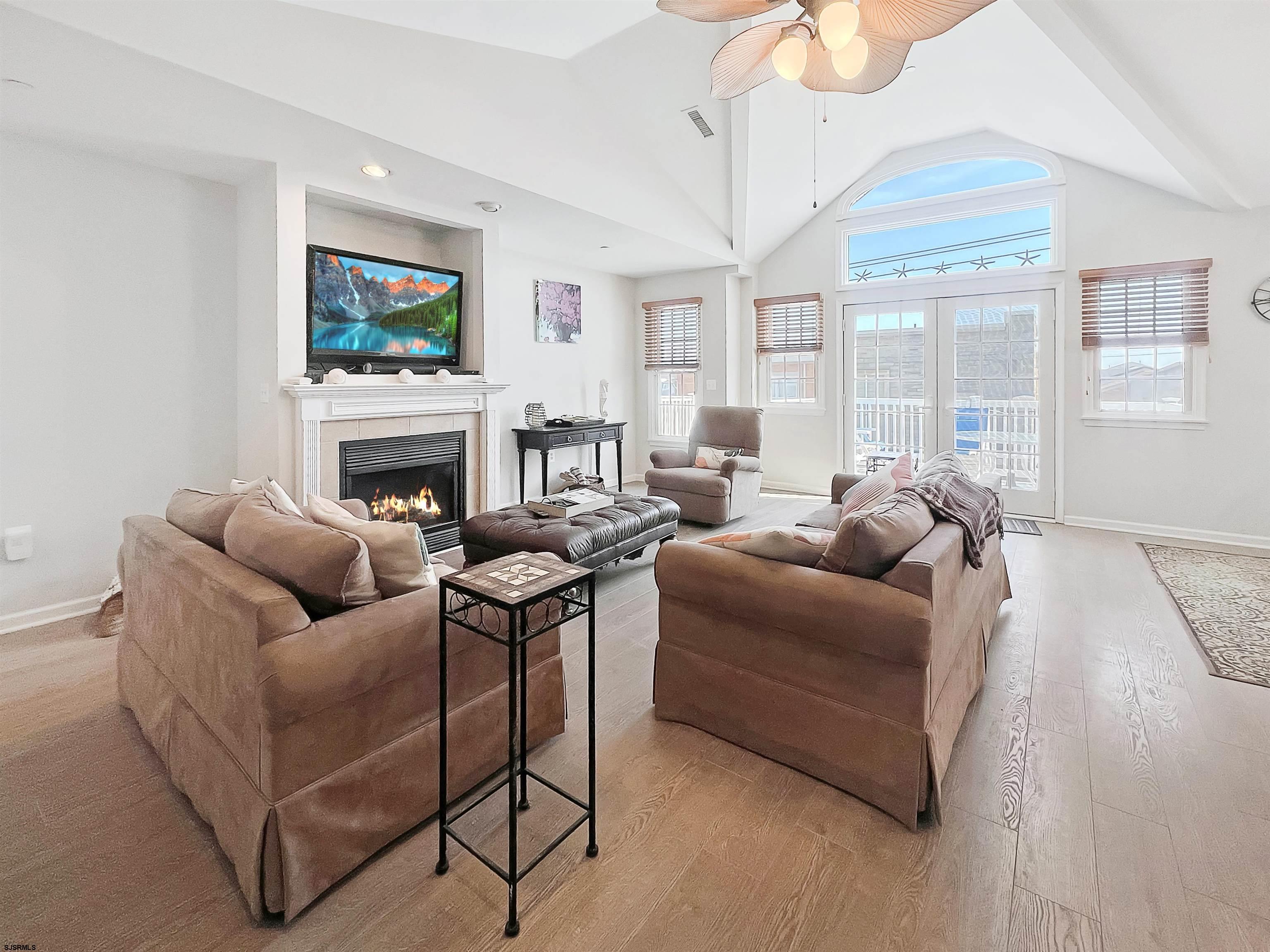 1340 Asbury Ave Unit: D