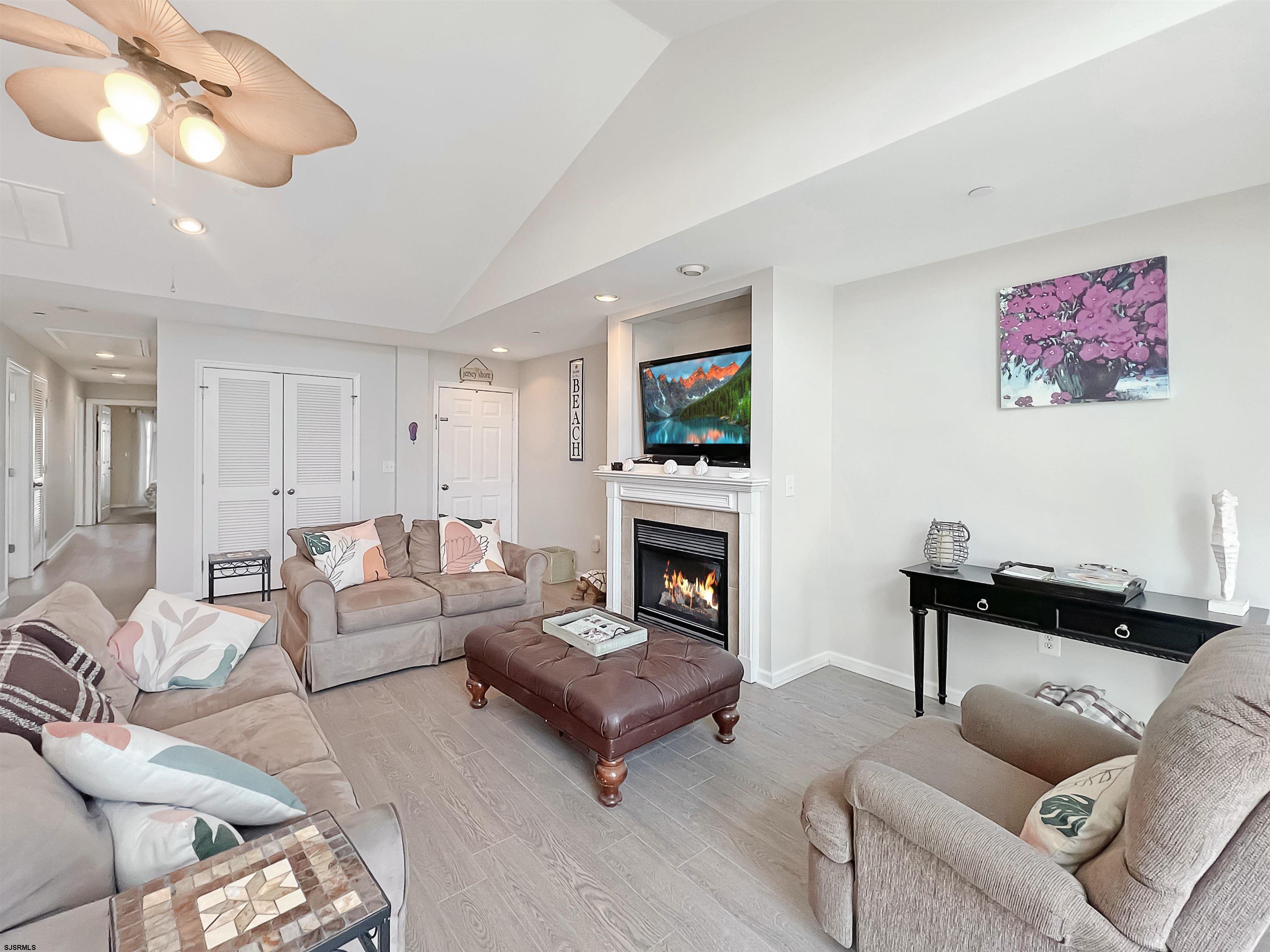 1340 Asbury Ave Unit: D