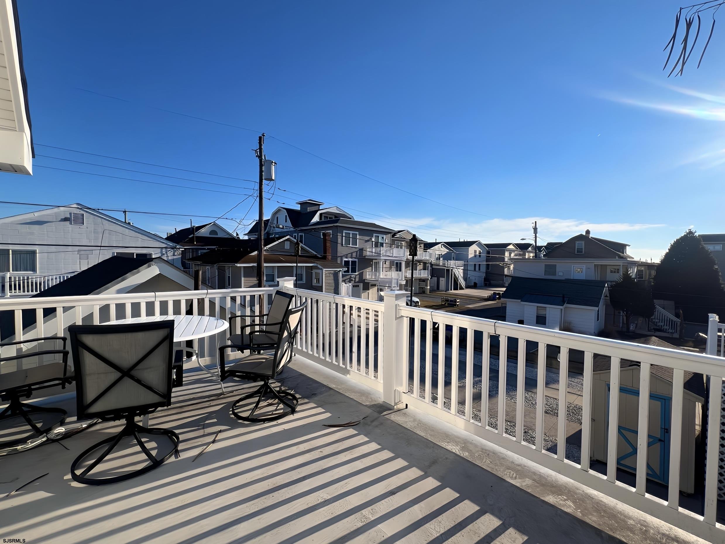 10 E 11th Street Unit: 2