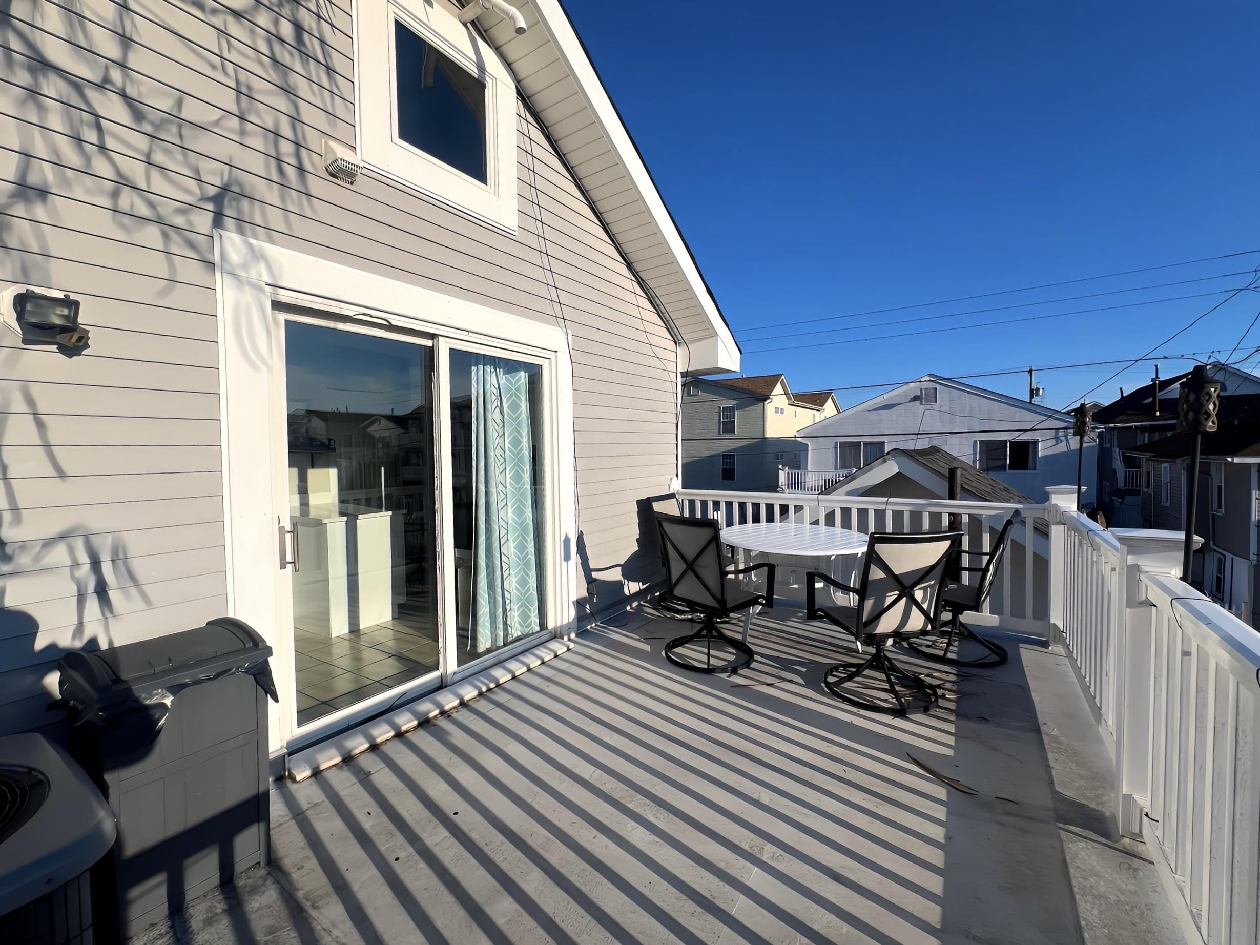 10 E 11th Street Unit: 2