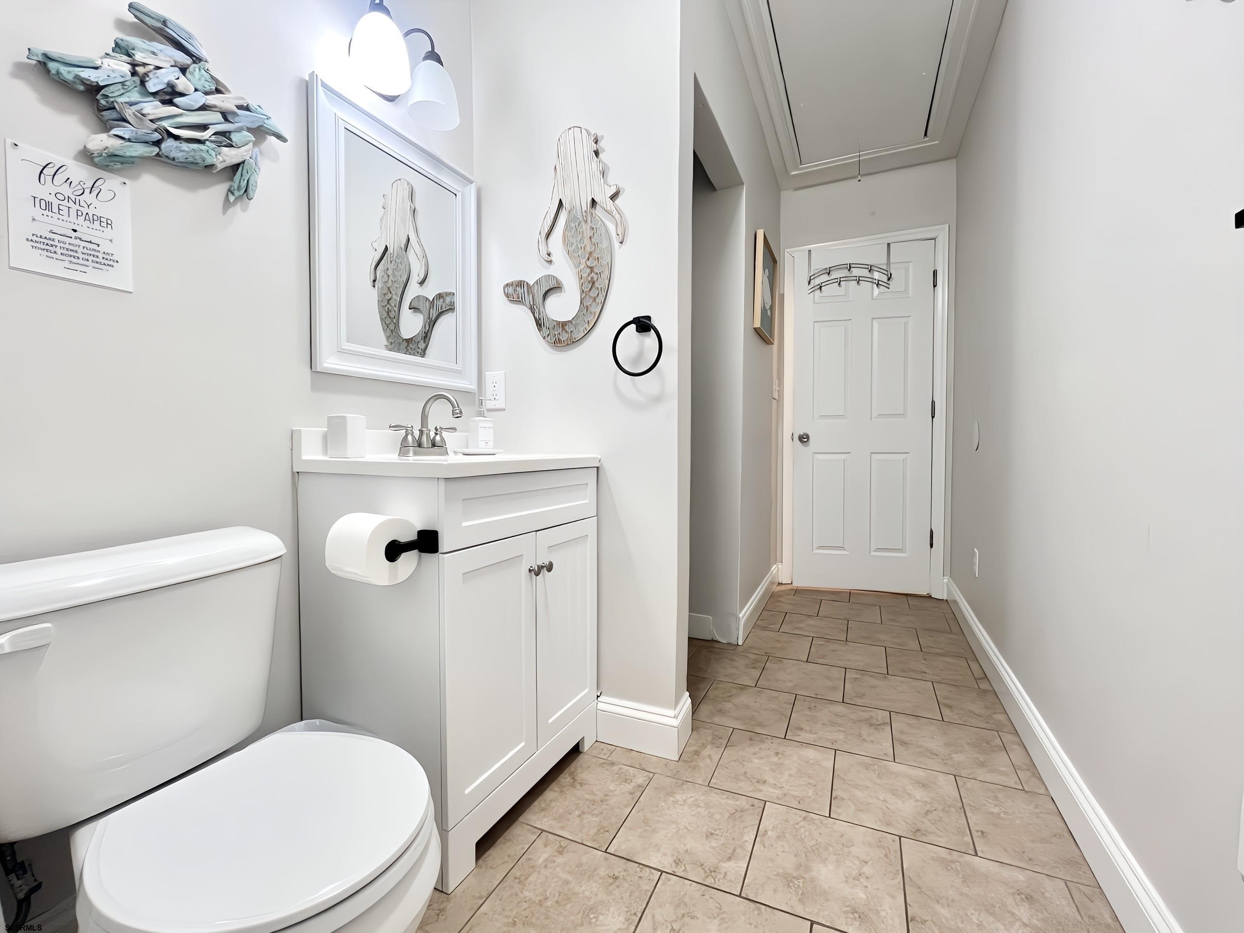 10 E 11th Street Unit: 2