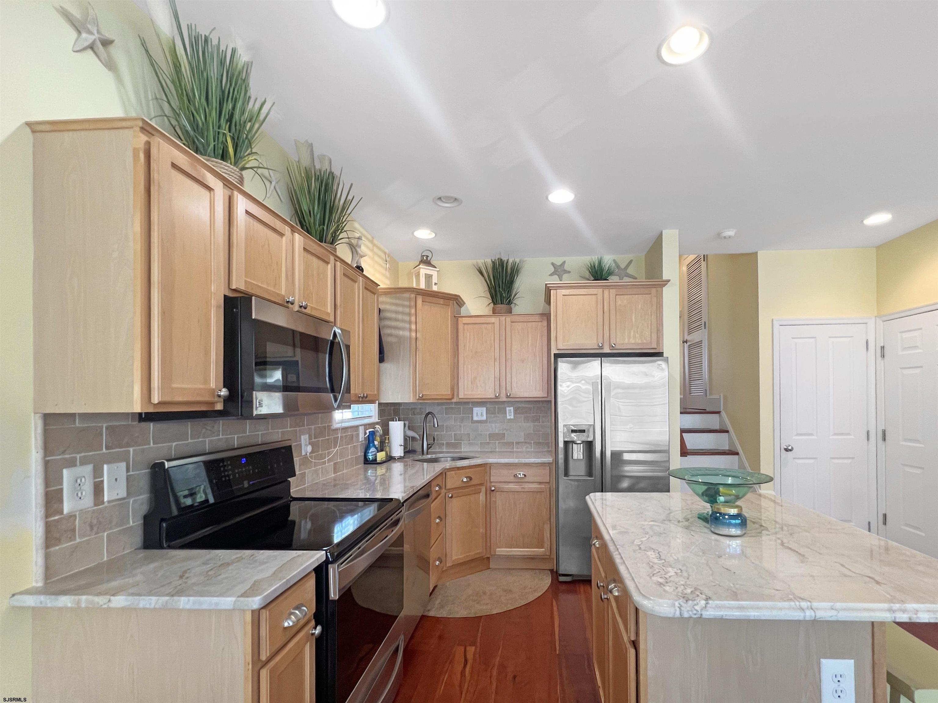 4612 Asbury Ave Unit: 1