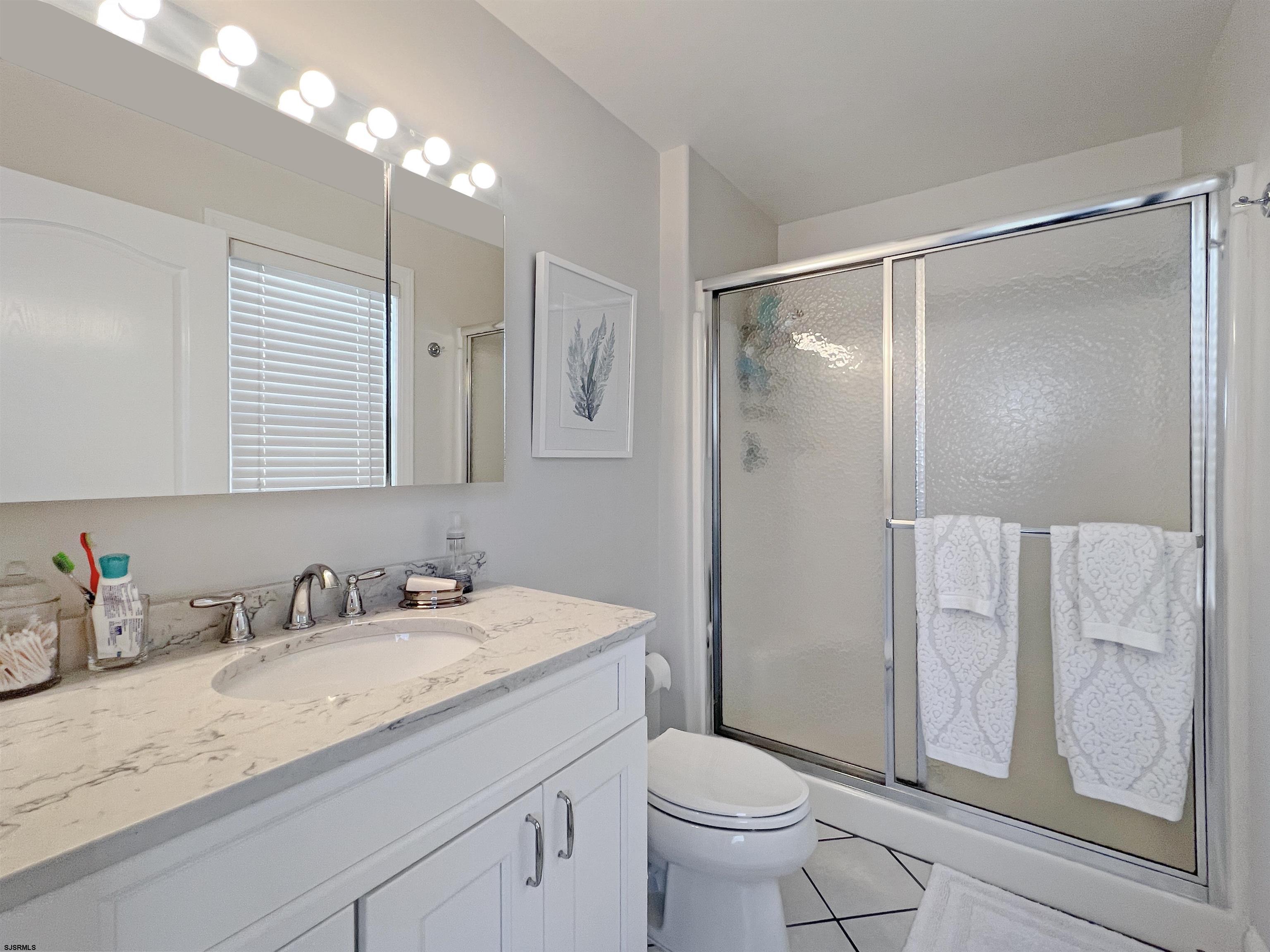 2117 Simpson Ave Unit: 1