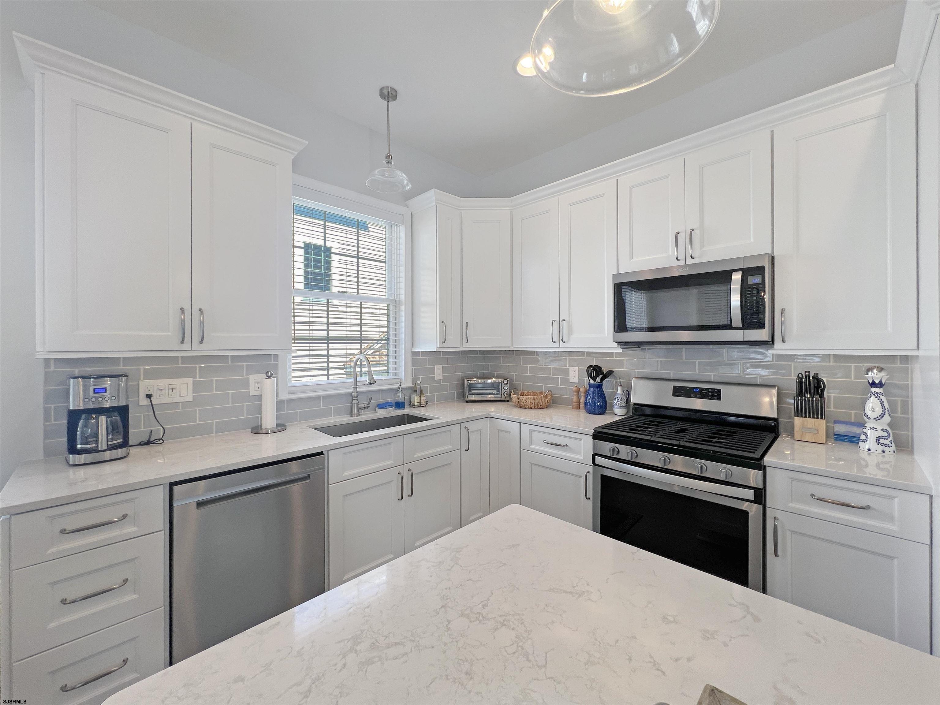 2117 Simpson Ave Unit: 1